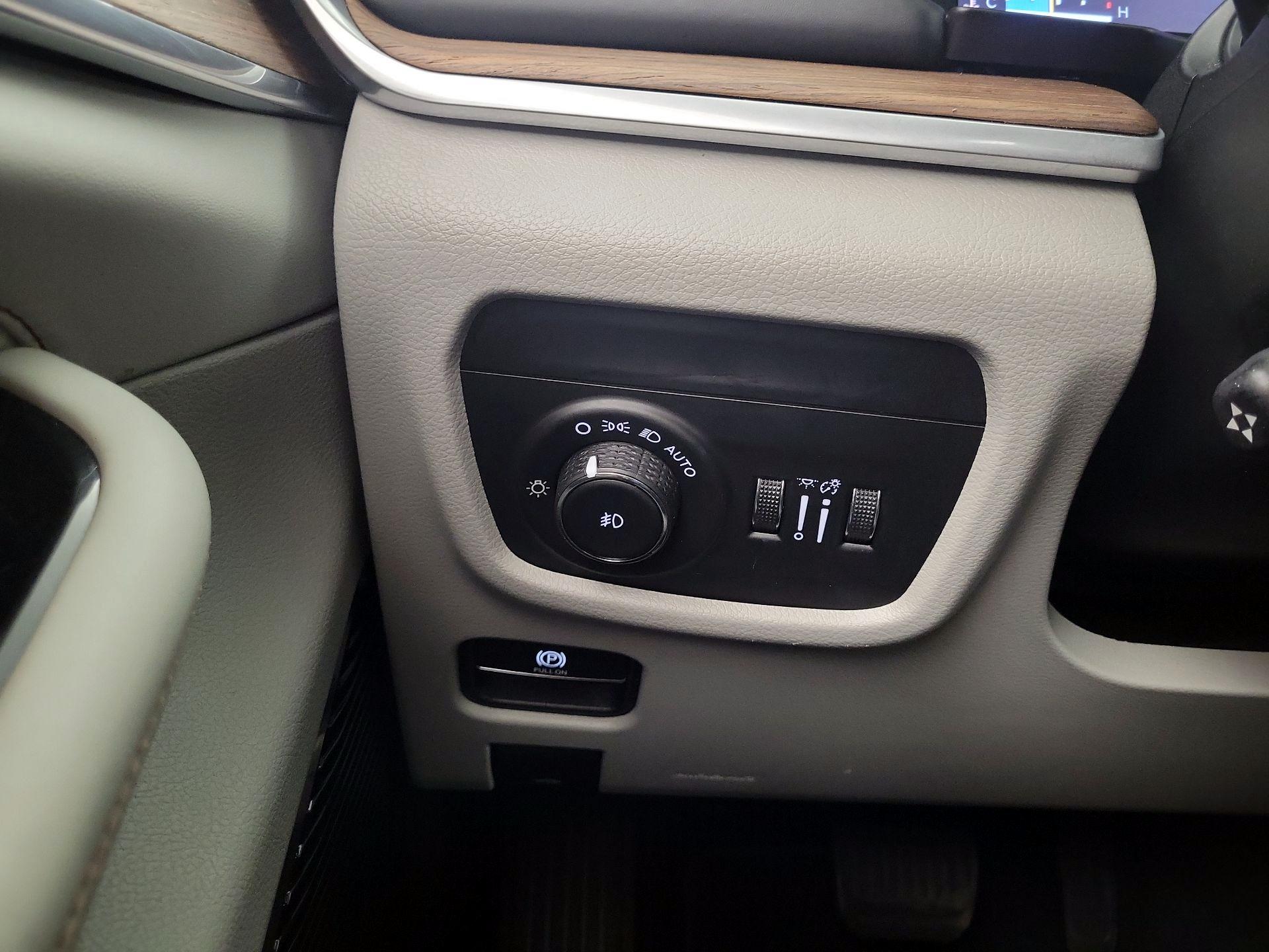 Thumbnail: 2022 Jeep Grand Cherokee - 13