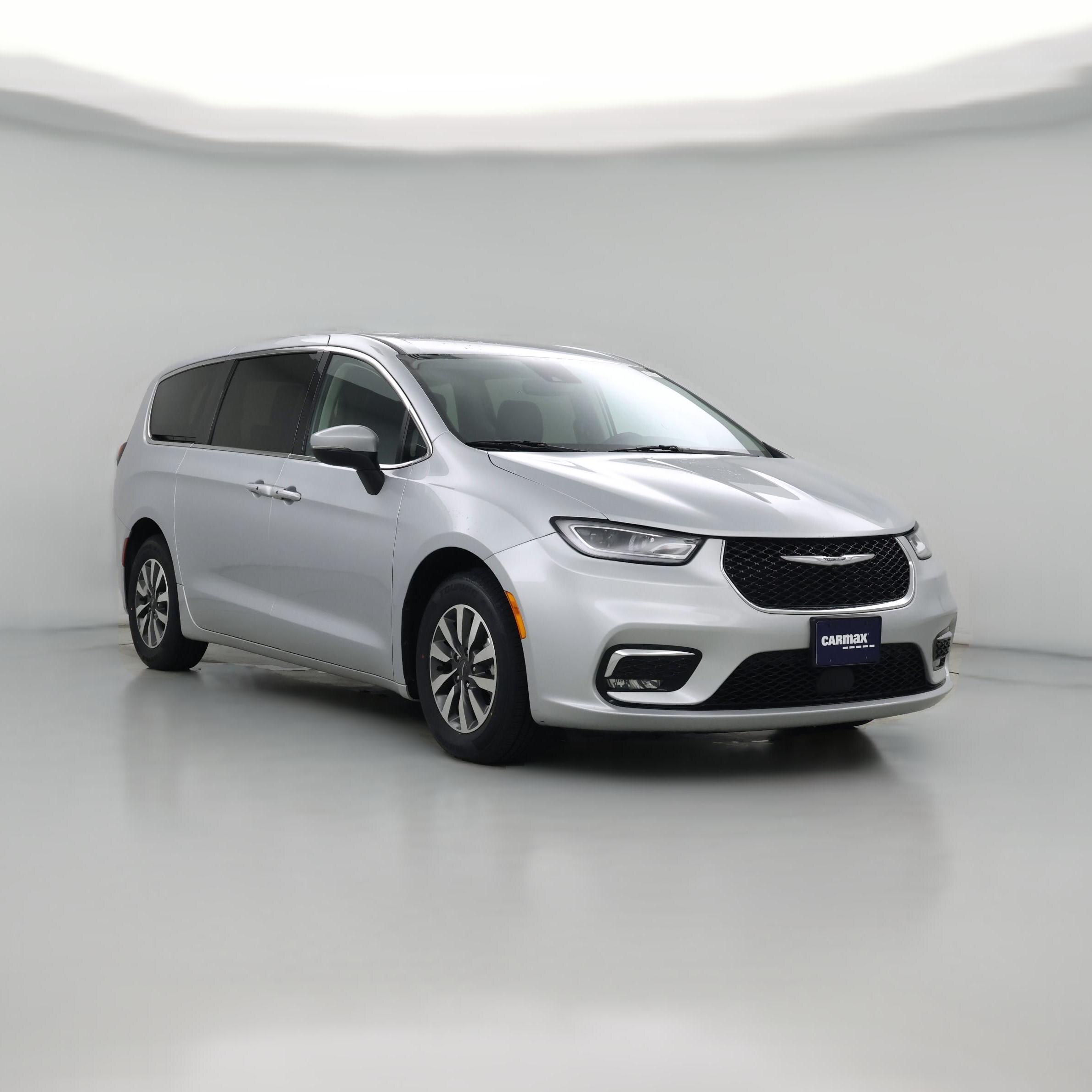 Thumbnail: 2023 Chrysler Pacifica - 1