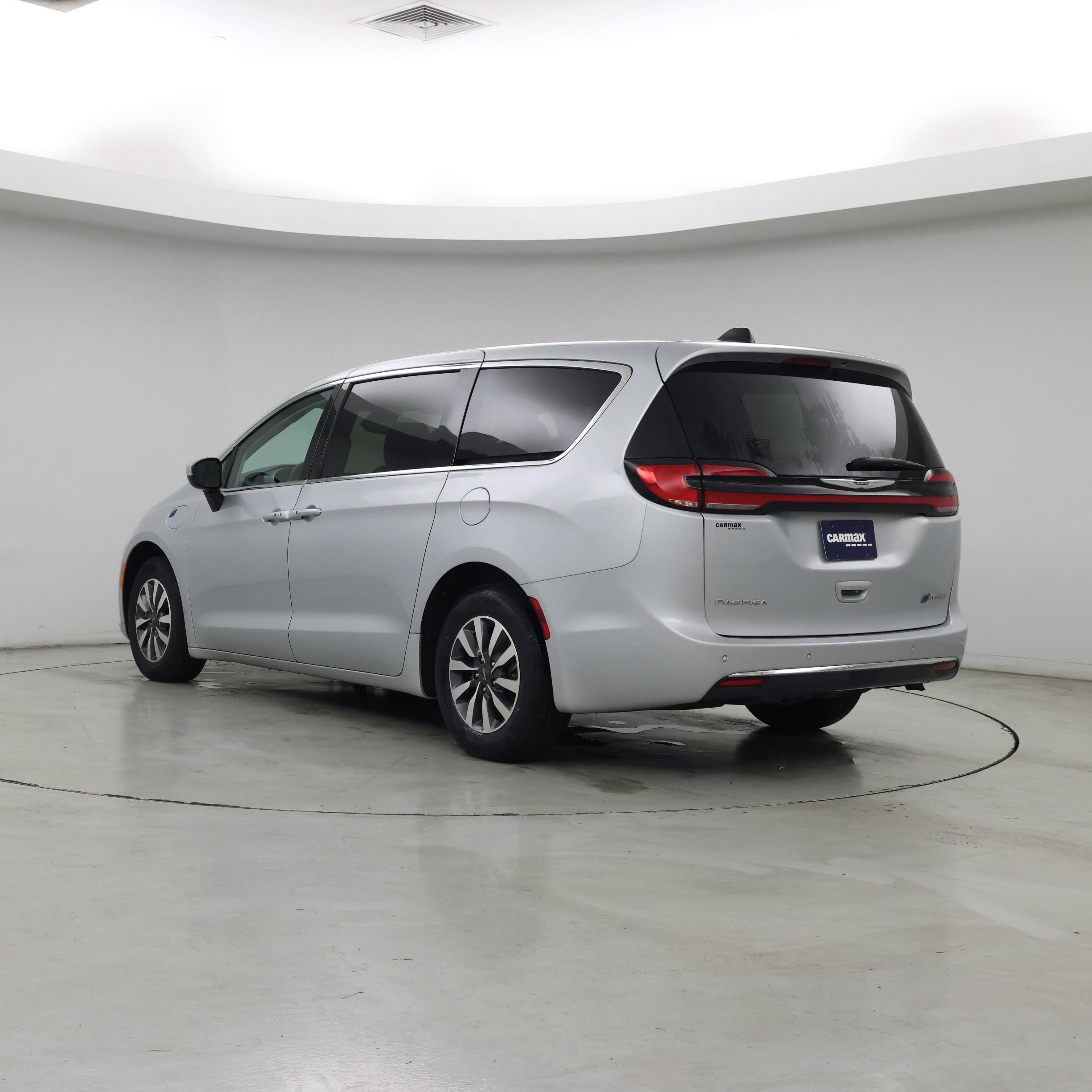 Thumbnail: 2023 Chrysler Pacifica - 2