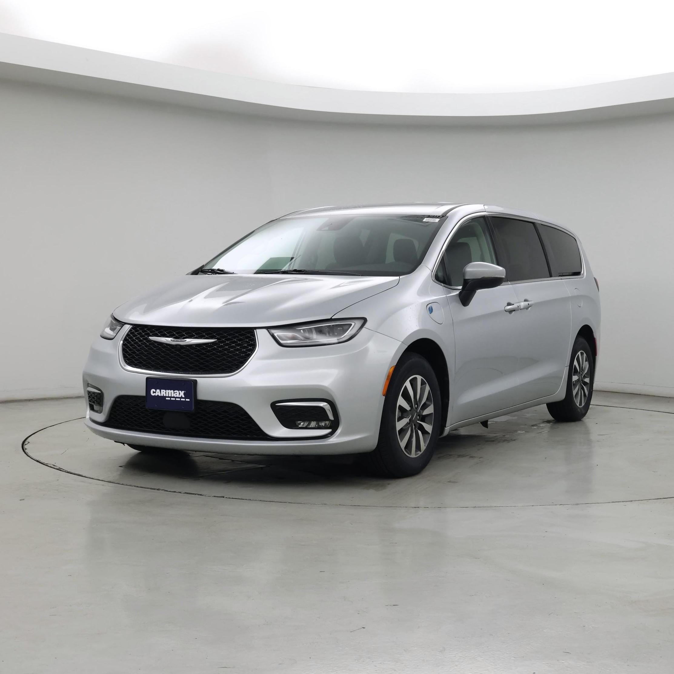 Thumbnail: 2023 Chrysler Pacifica - 4