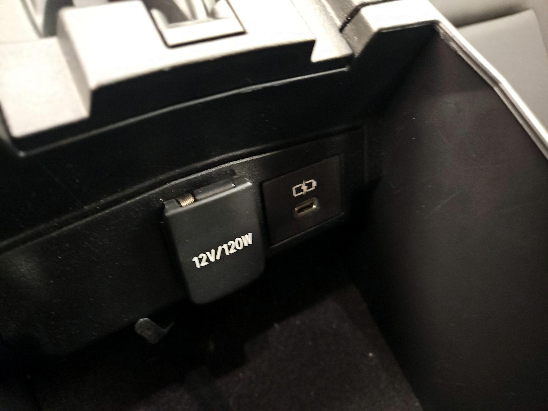 Thumbnail: 2023 Toyota Corolla - 18