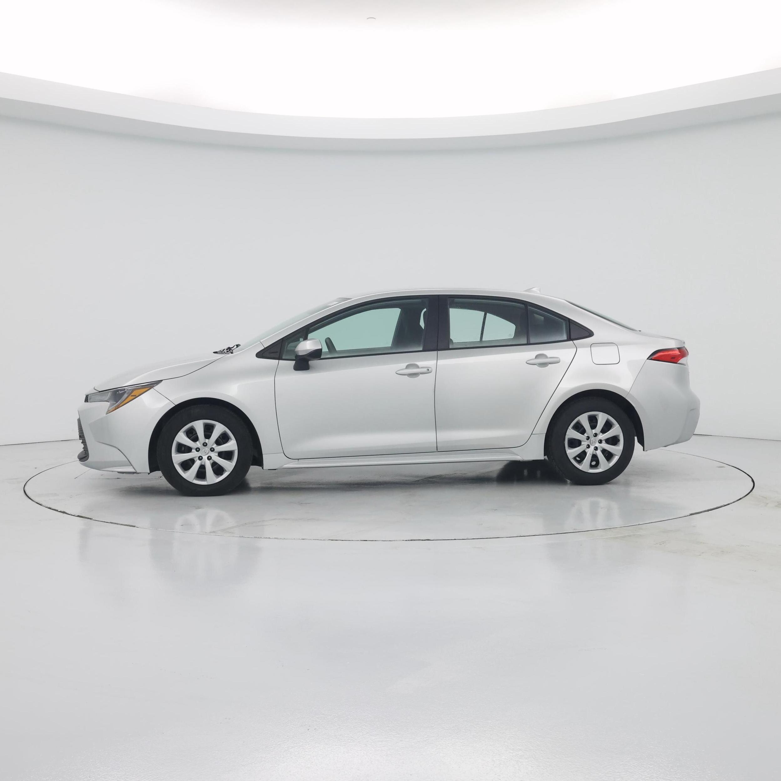 Thumbnail: 2023 Toyota Corolla - 3