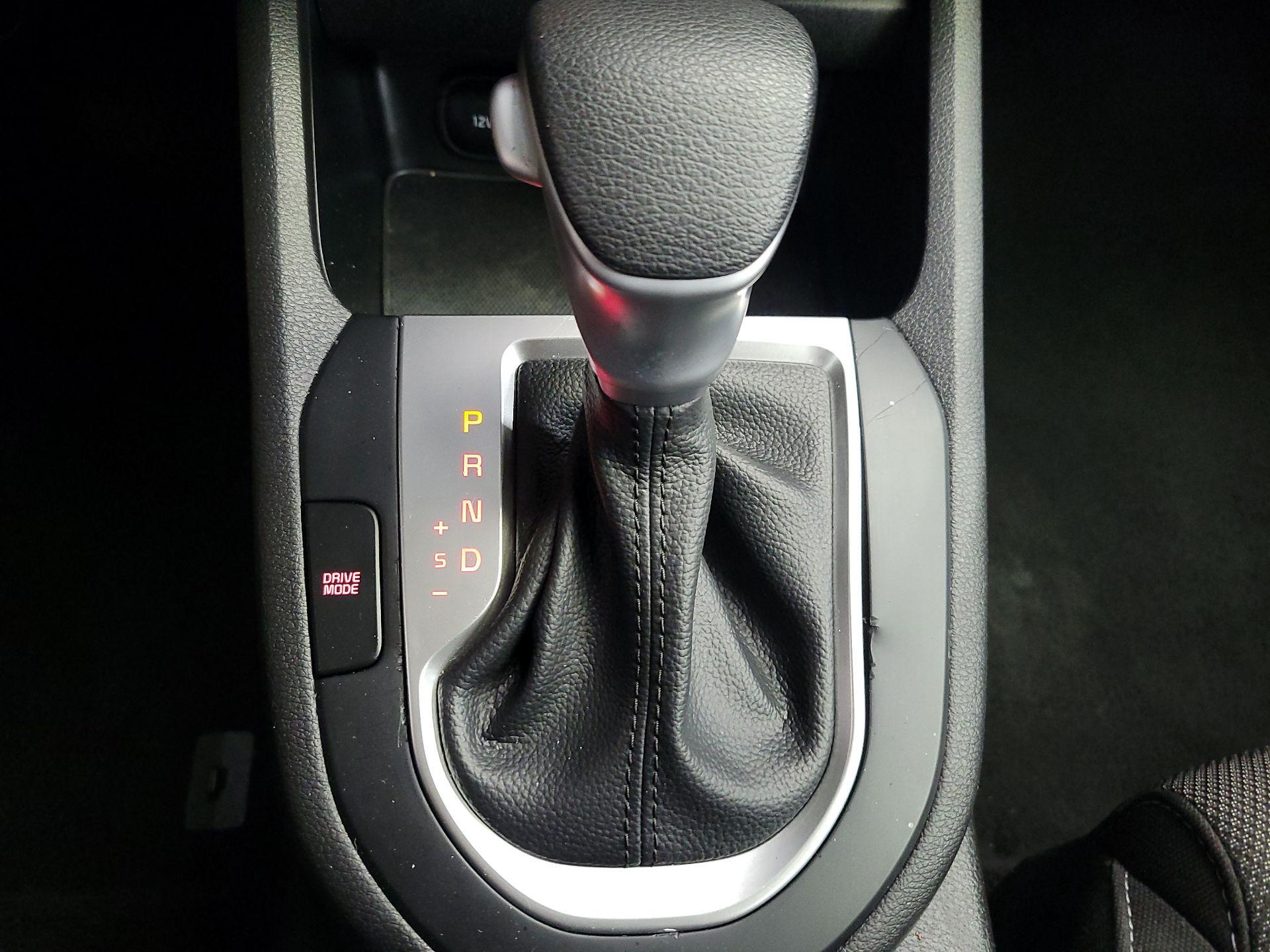 Thumbnail: 2023 Kia Forte - 17
