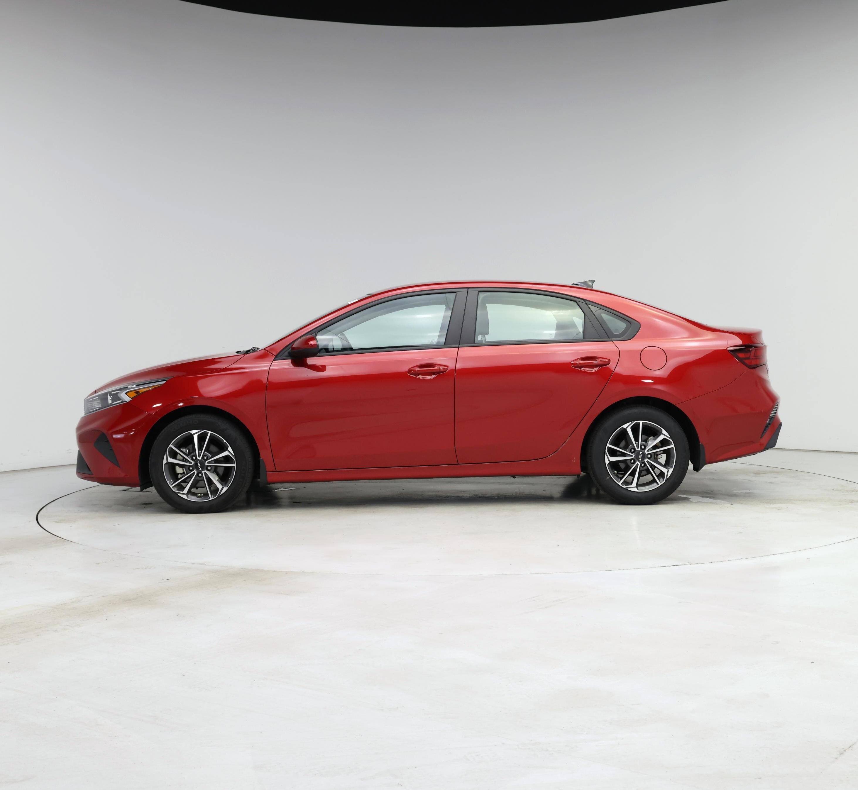 Thumbnail: 2023 Kia Forte - 3