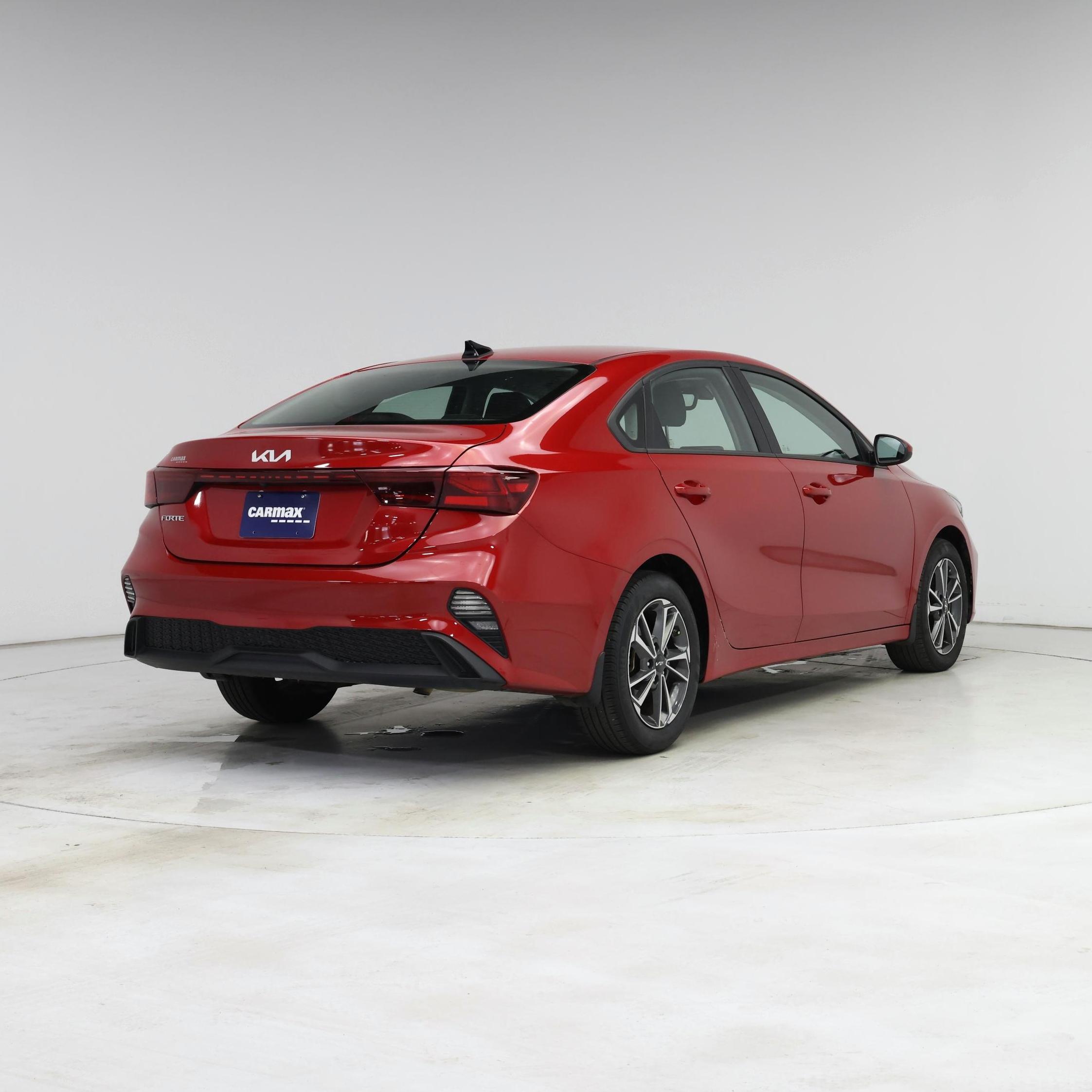 Thumbnail: 2023 Kia Forte - 8