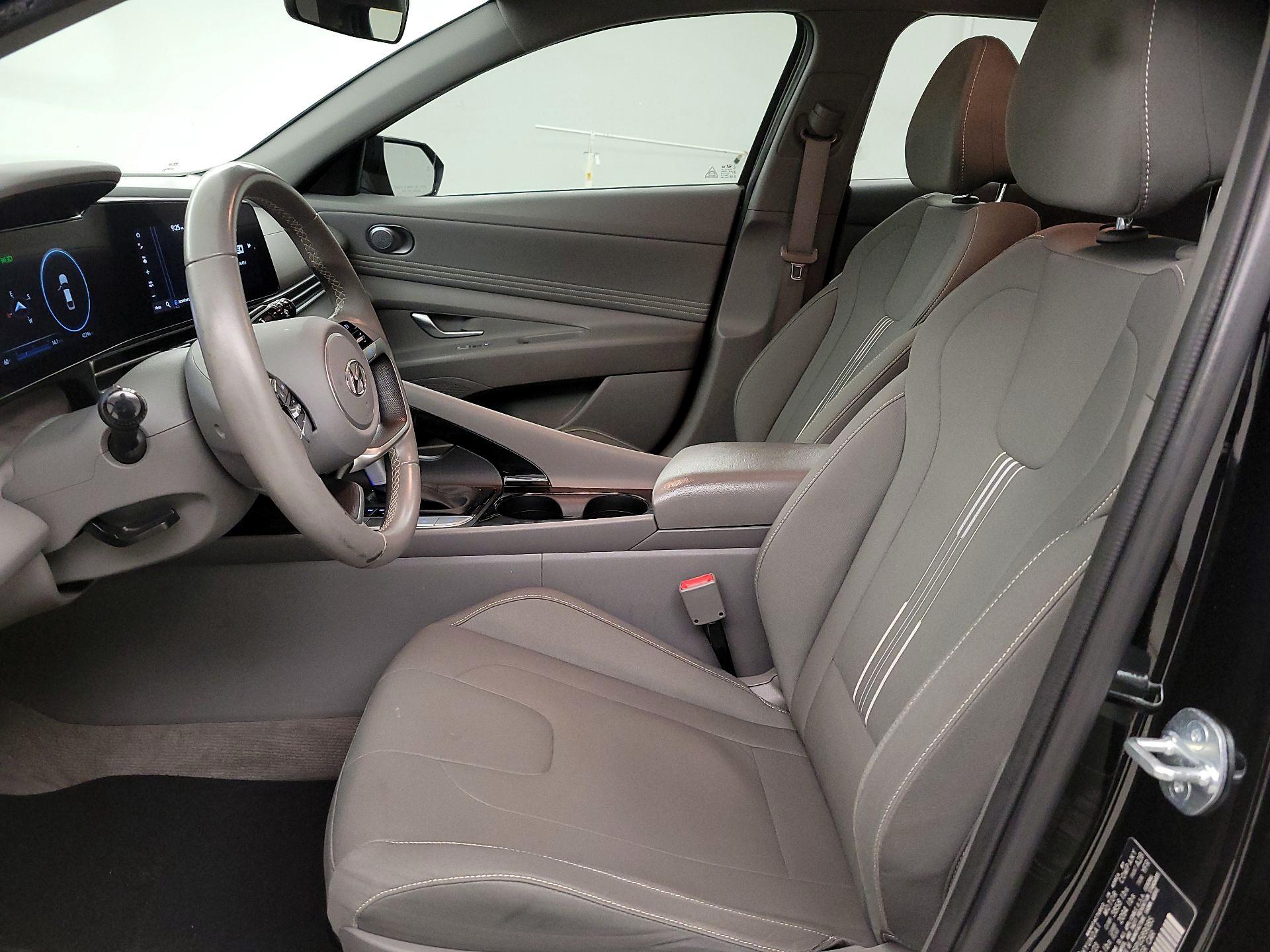 Thumbnail: 2023 Hyundai Elantra - 11