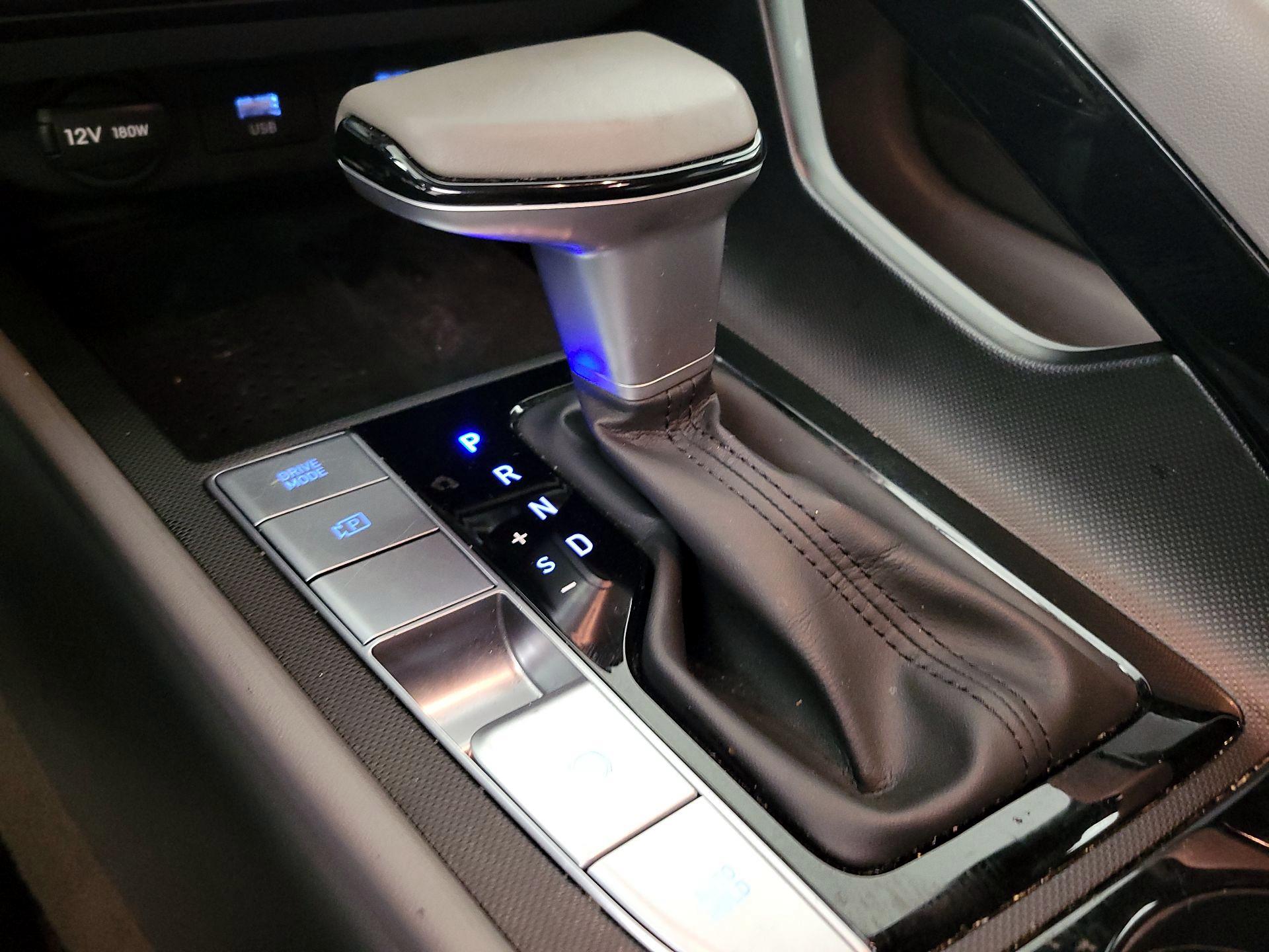 Thumbnail: 2023 Hyundai Elantra - 18