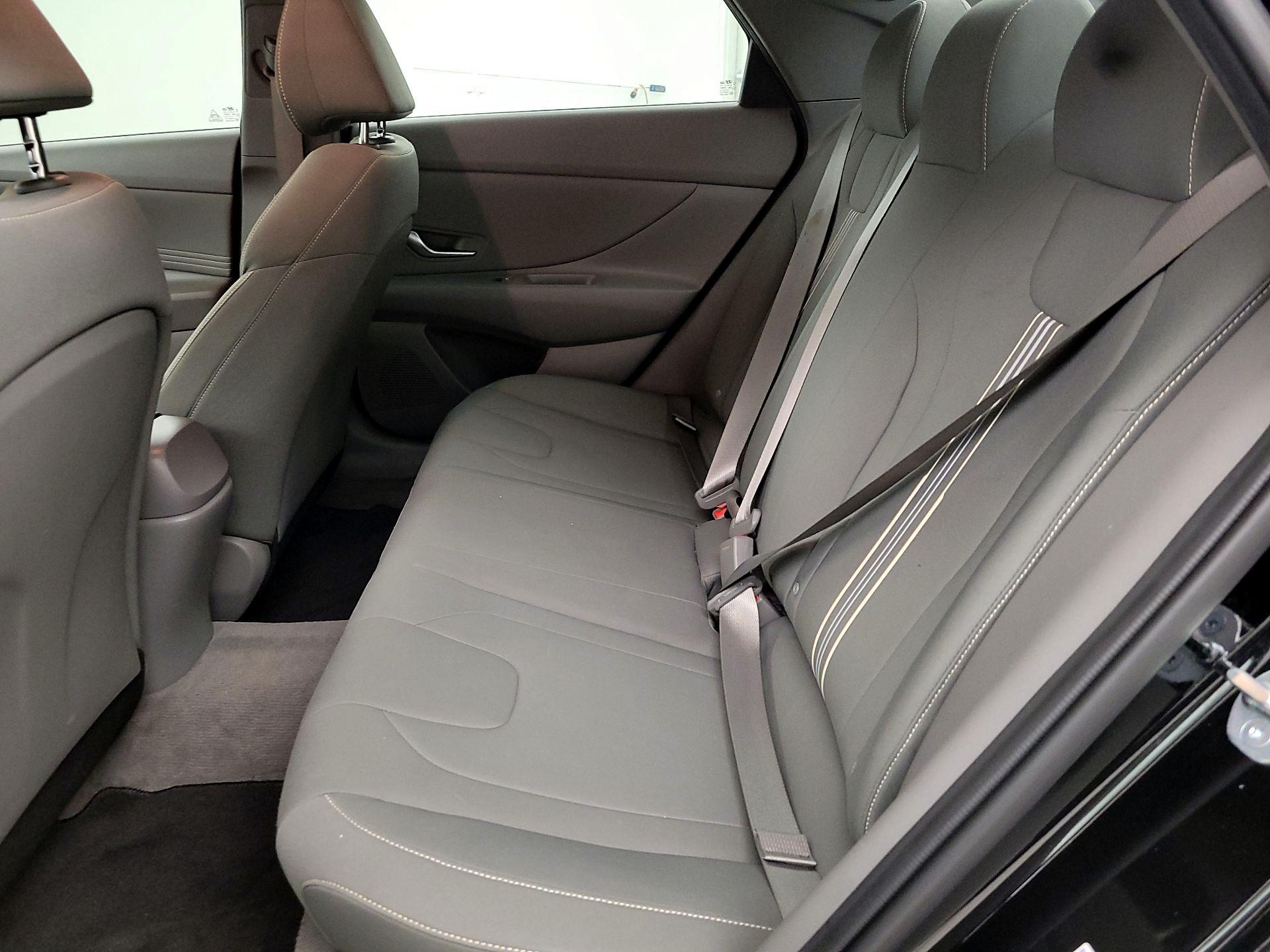 Thumbnail: 2023 Hyundai Elantra - 20