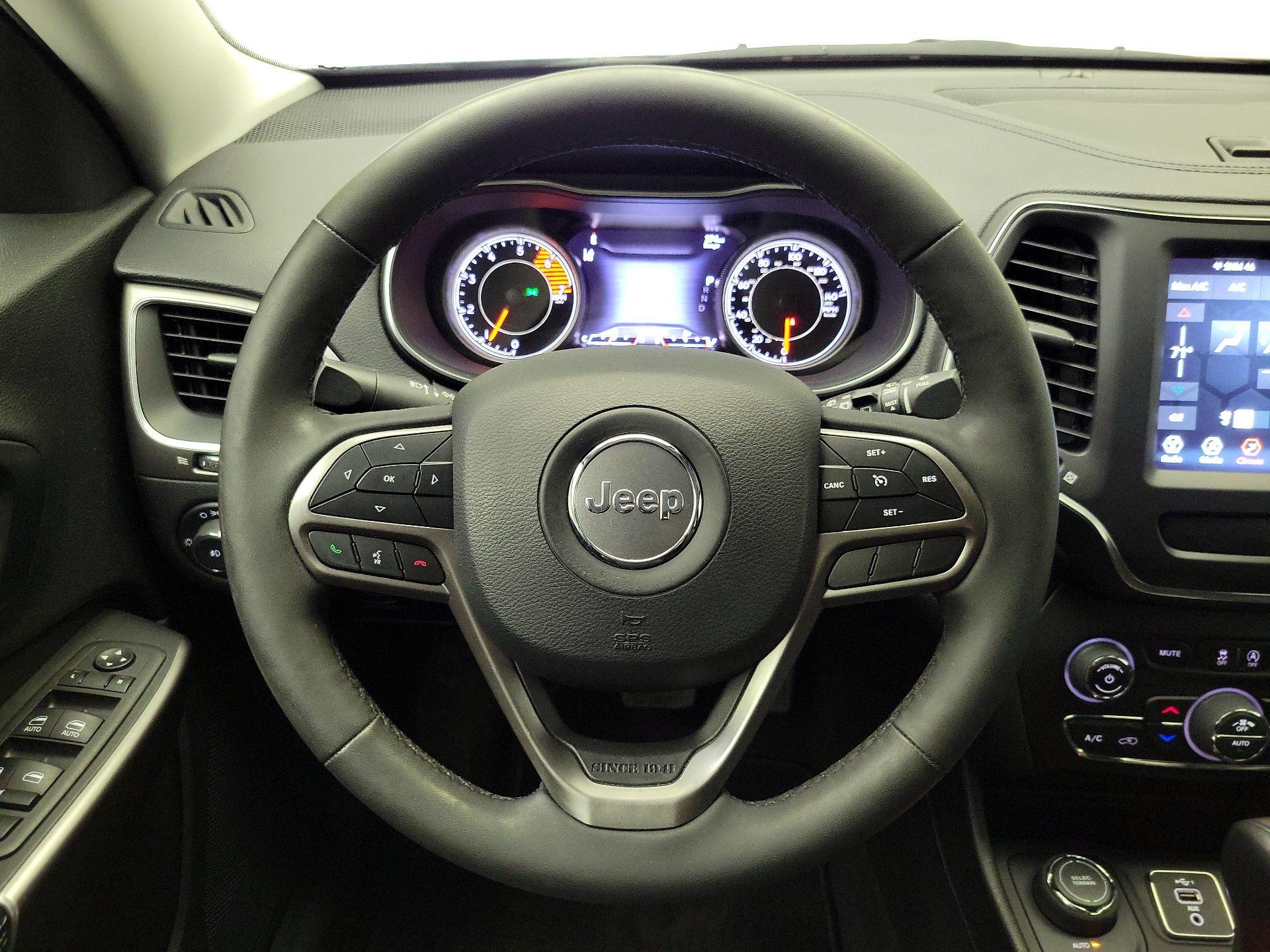 Thumbnail: 2022 Jeep Cherokee - 10