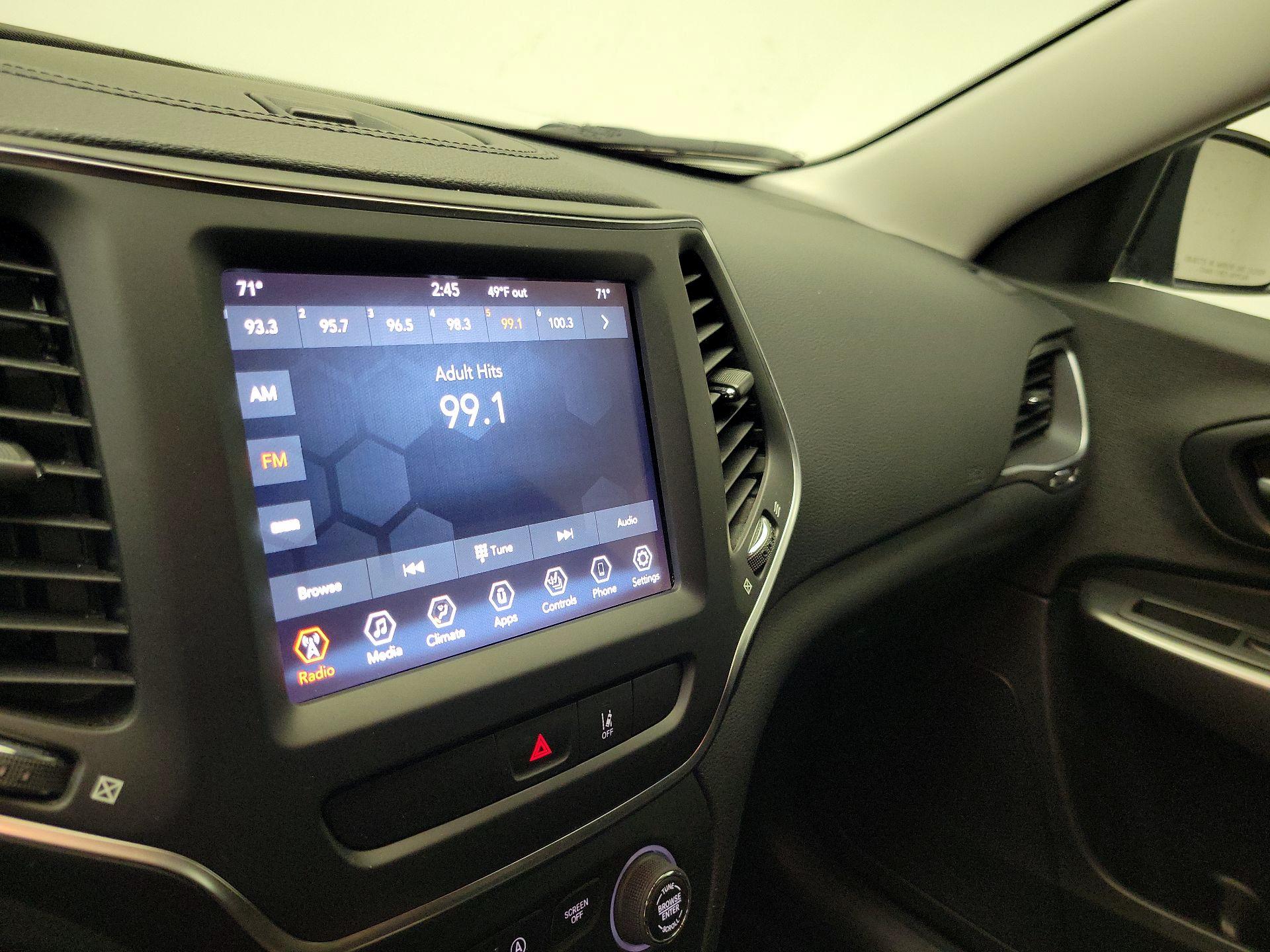 Thumbnail: 2022 Jeep Cherokee - 15