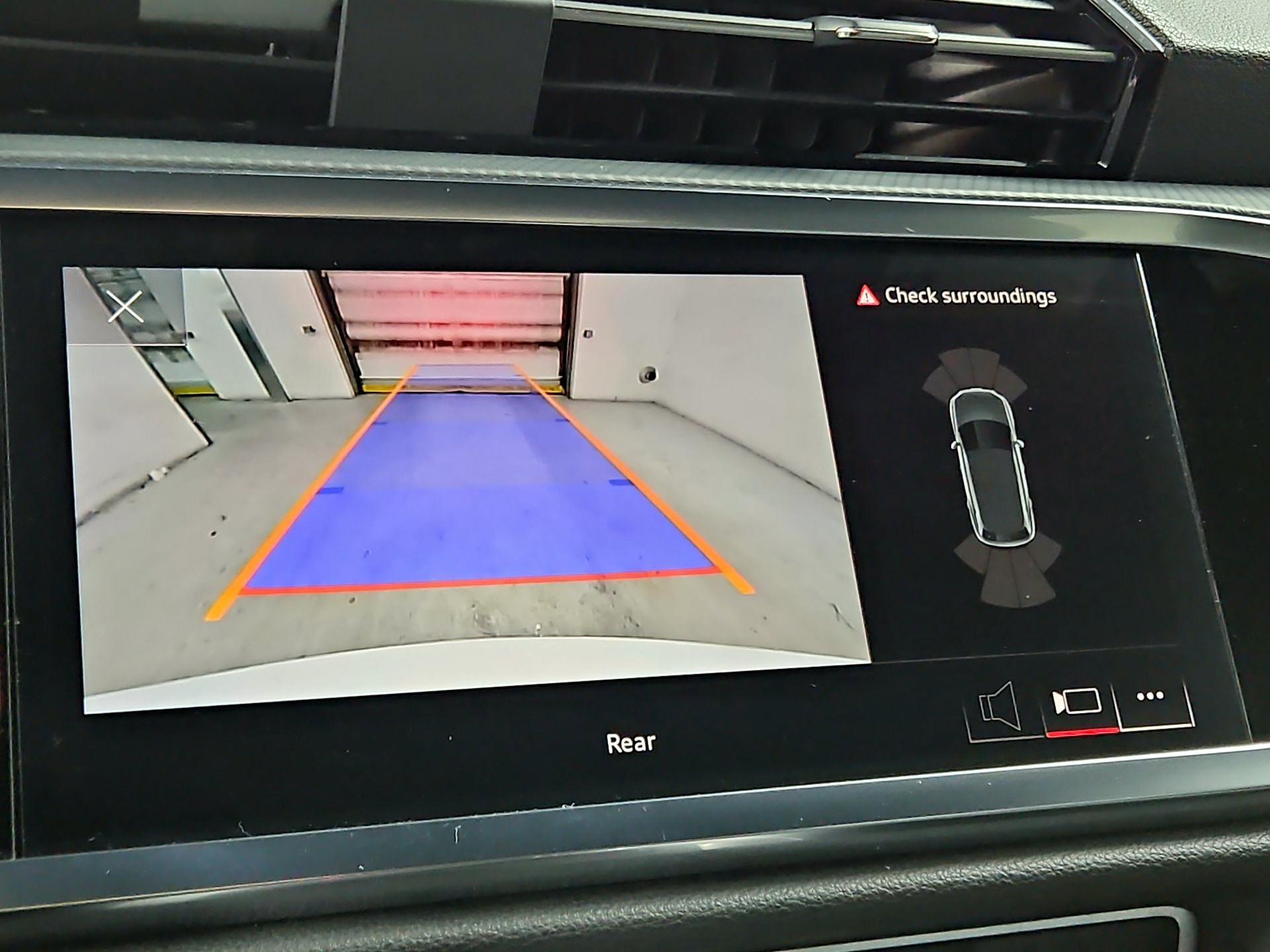 Thumbnail: 2024 Audi Q3 - 14