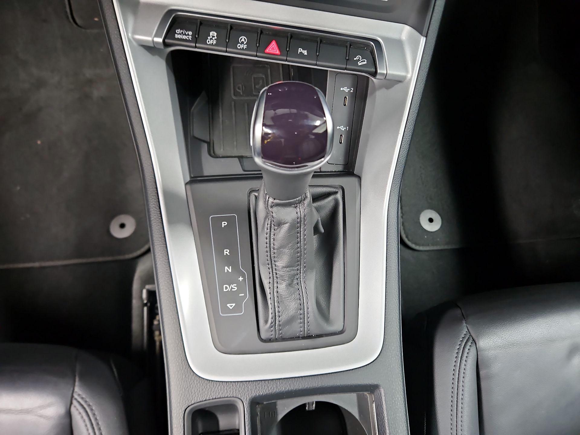 Thumbnail: 2024 Audi Q3 - 17