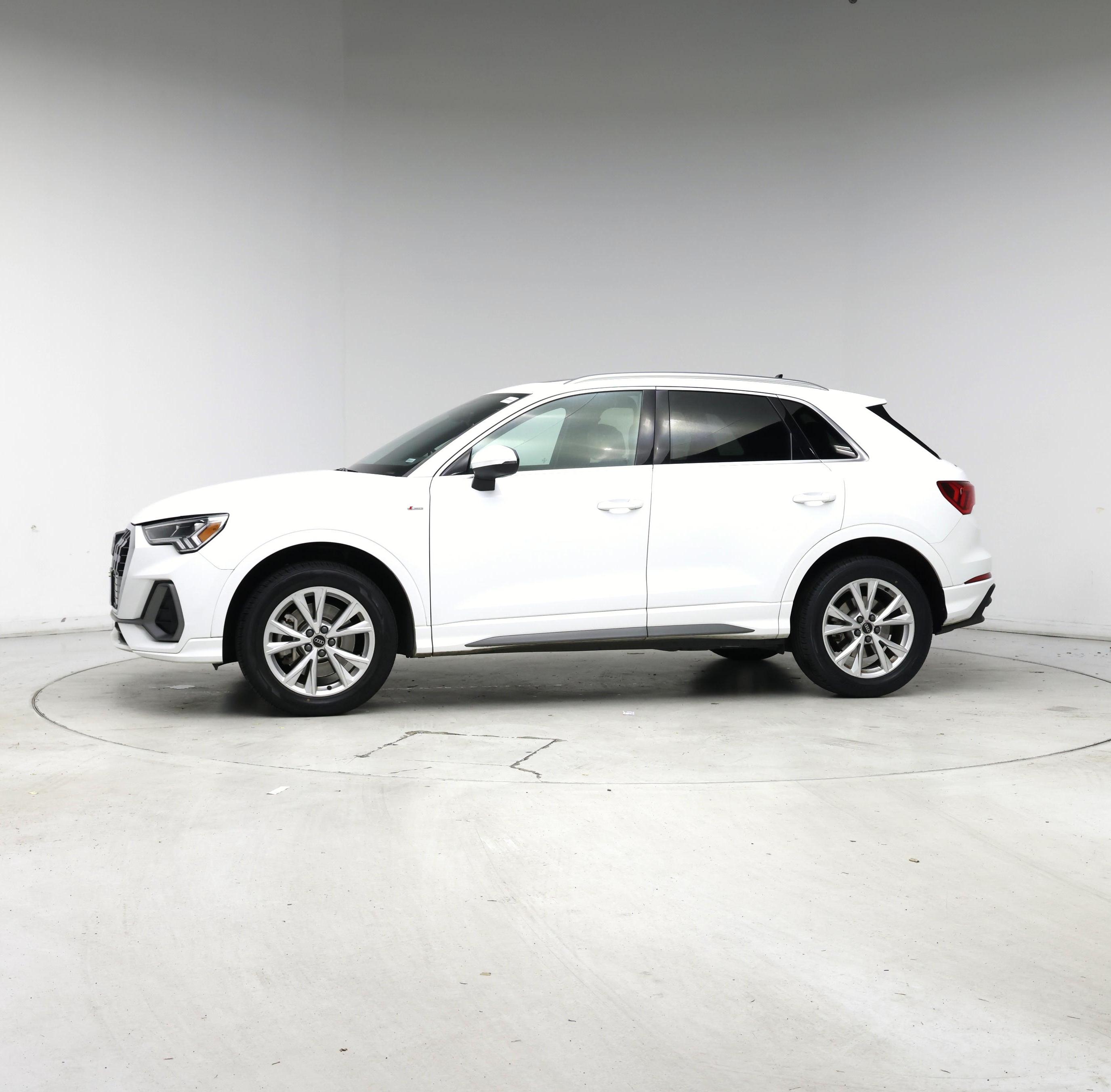 Thumbnail: 2024 Audi Q3 - 3