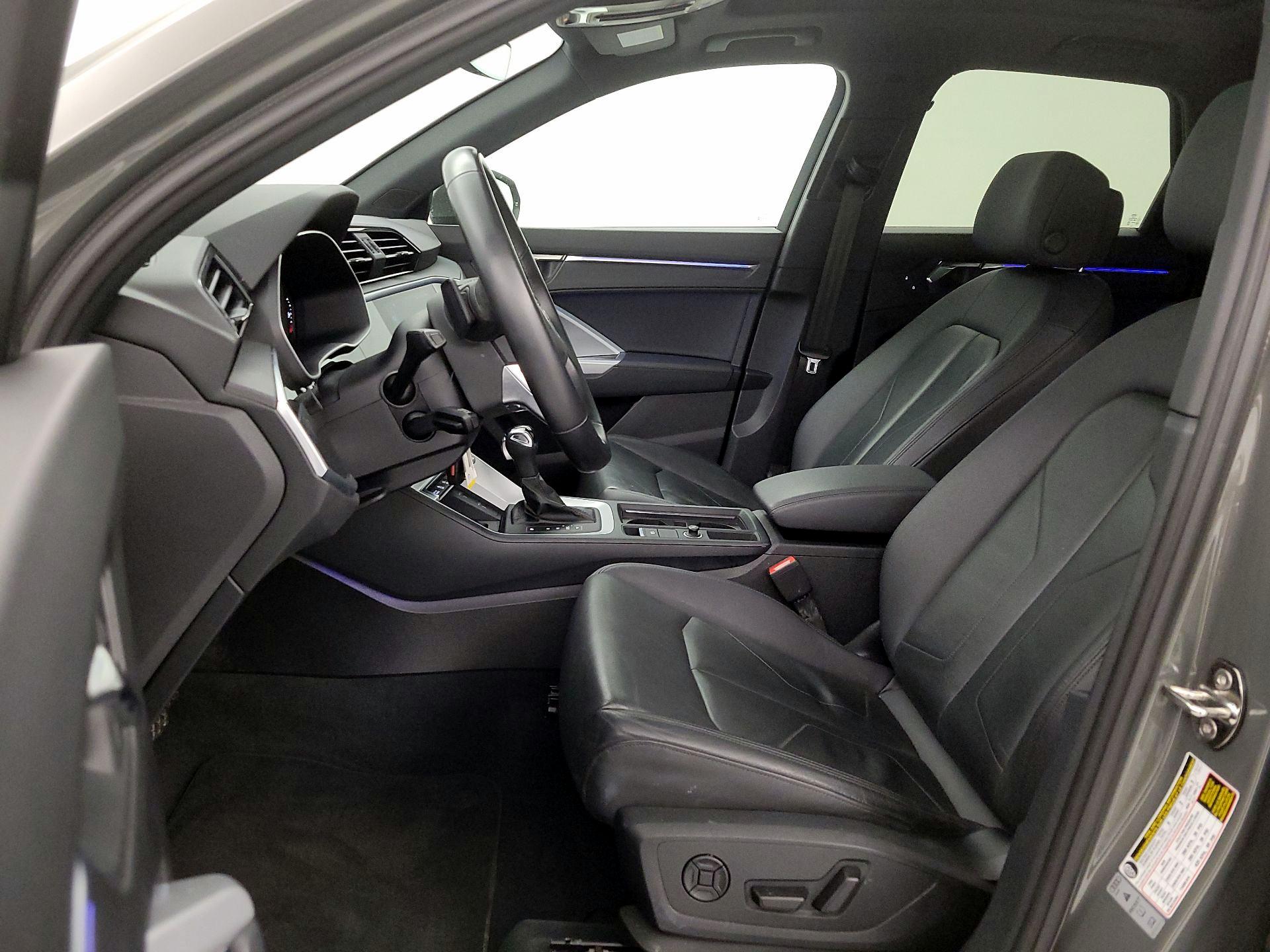 Thumbnail: 2022 Audi Q3 - 11