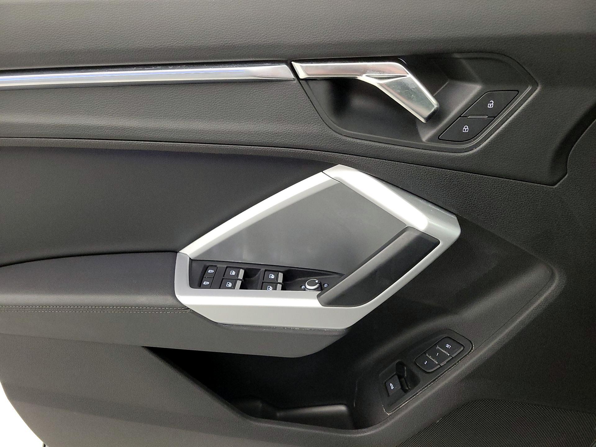 Thumbnail: 2022 Audi Q3 - 12