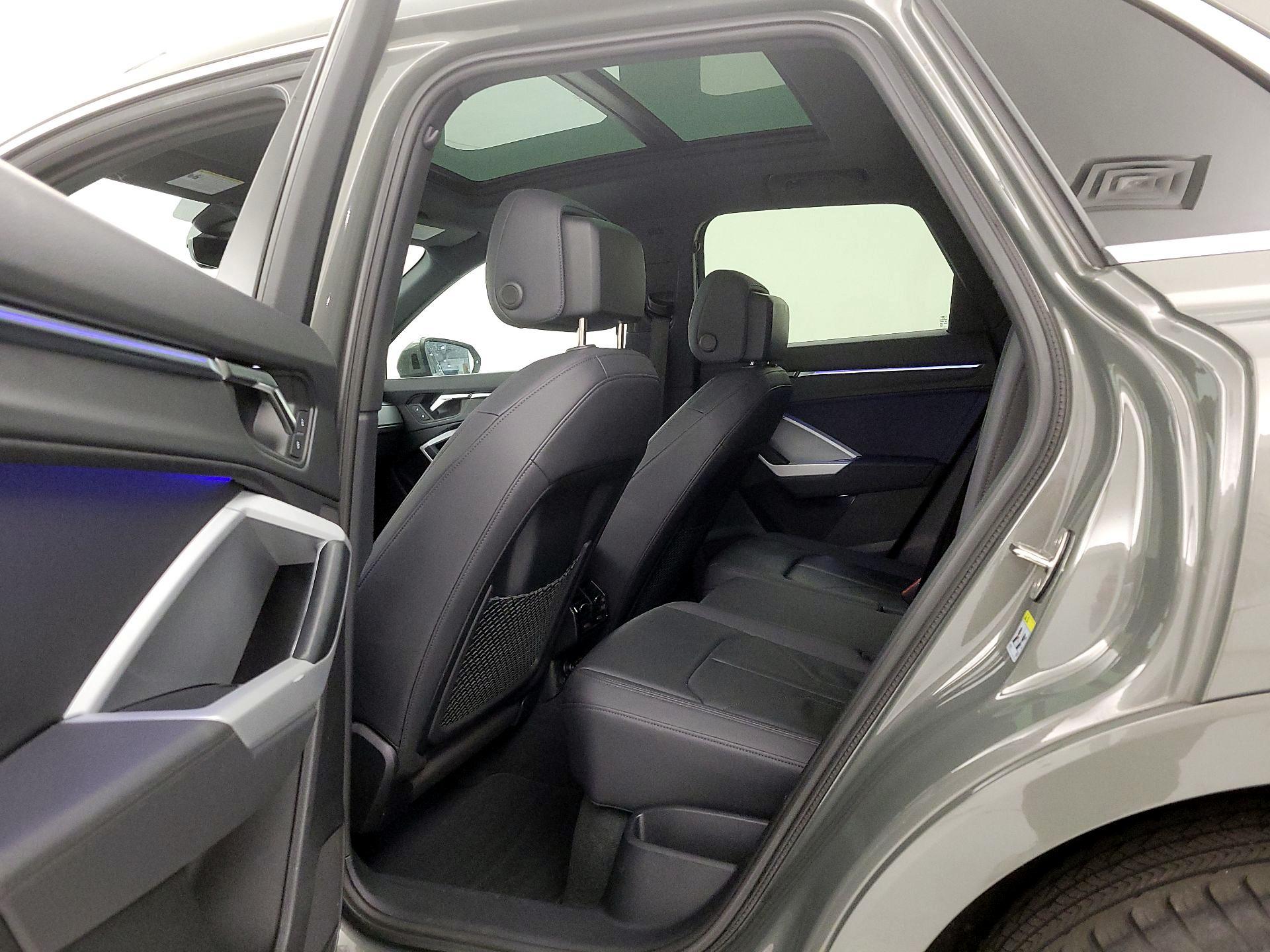 Thumbnail: 2022 Audi Q3 - 20