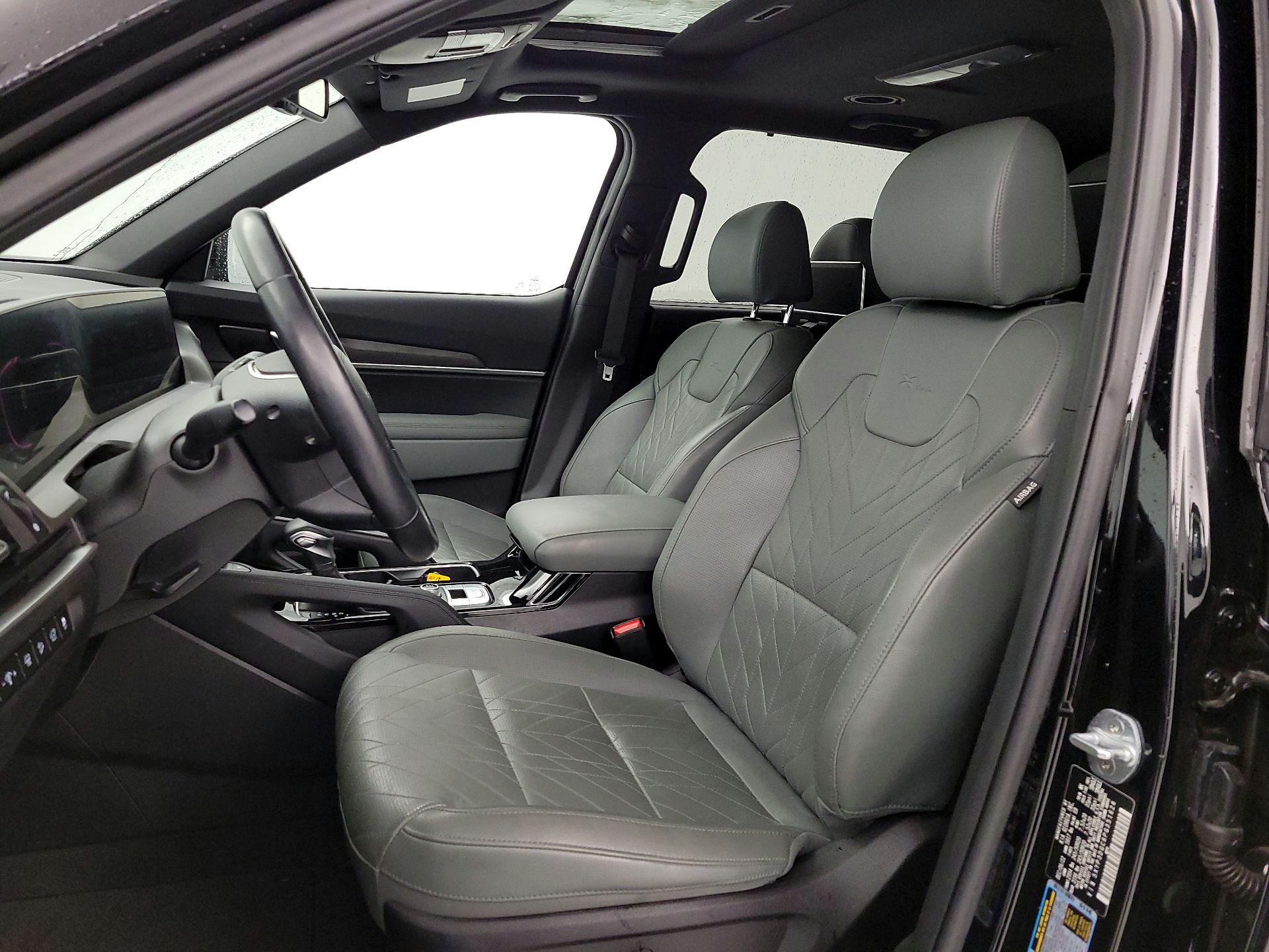 Thumbnail: 2023 Kia Telluride - 11