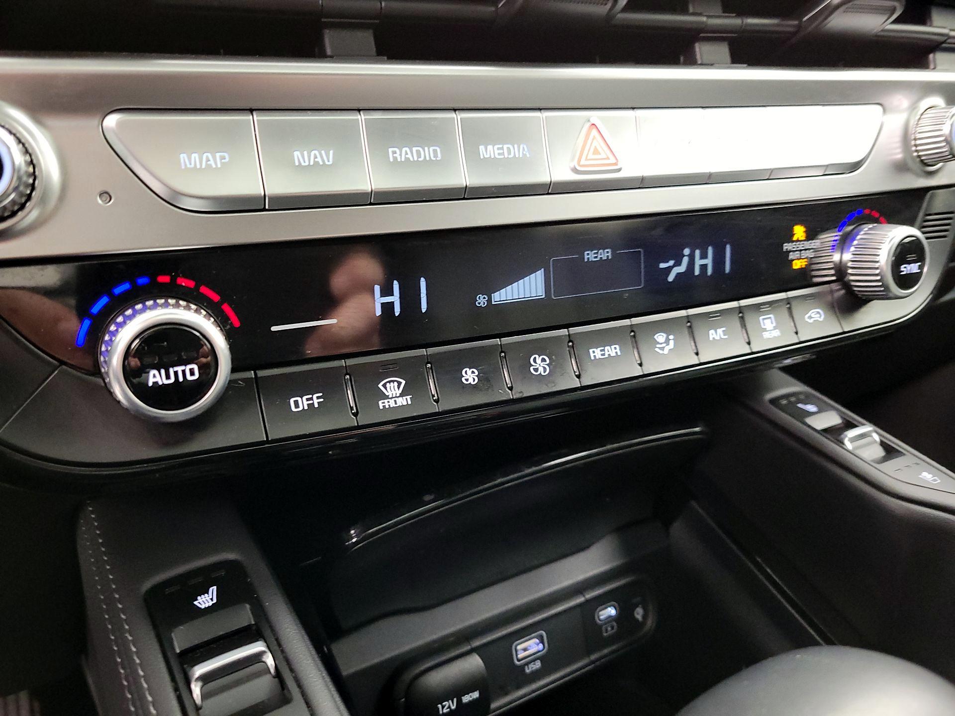 Thumbnail: 2023 Kia Telluride - 17