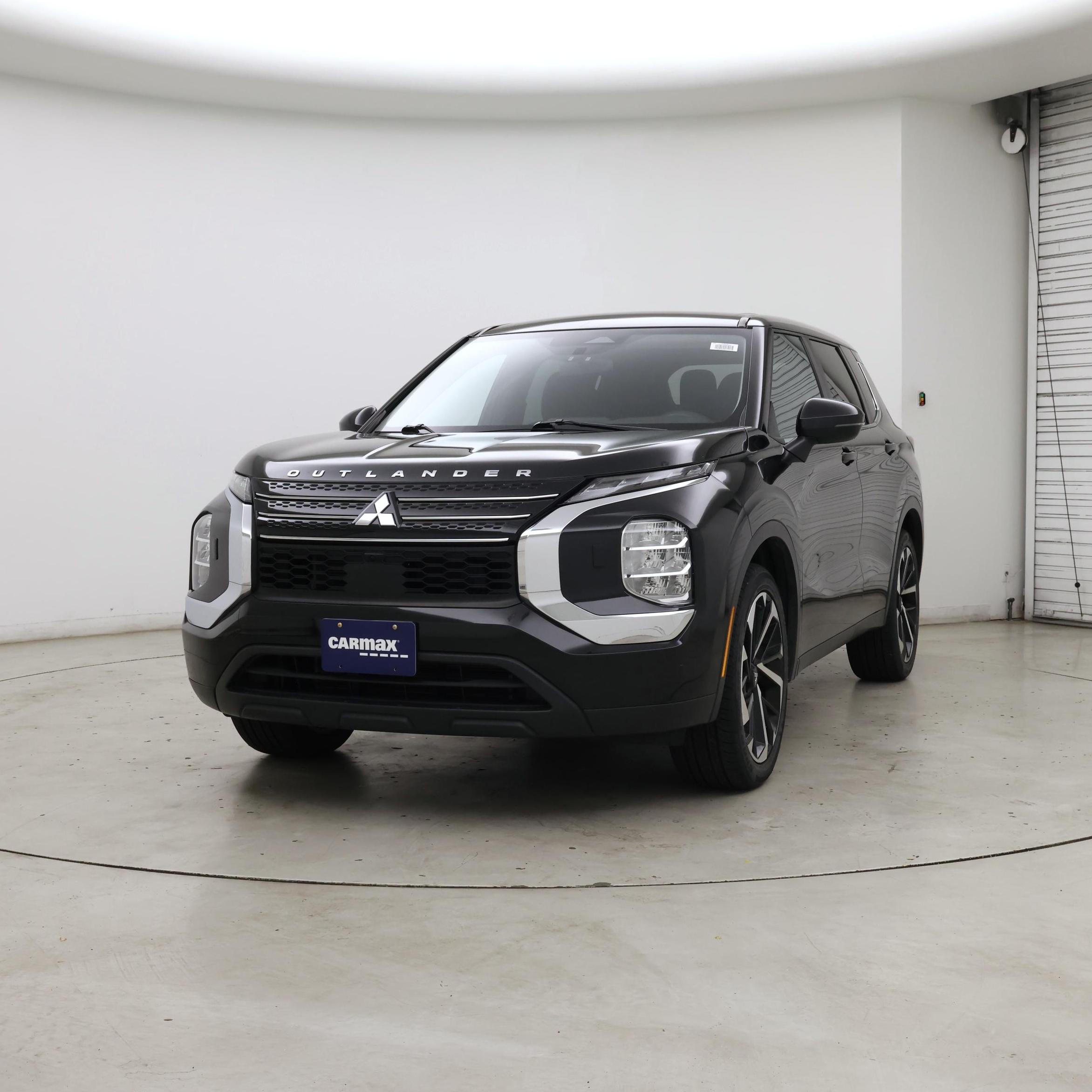 Thumbnail: 2022 Mitsubishi Outlander - 4
