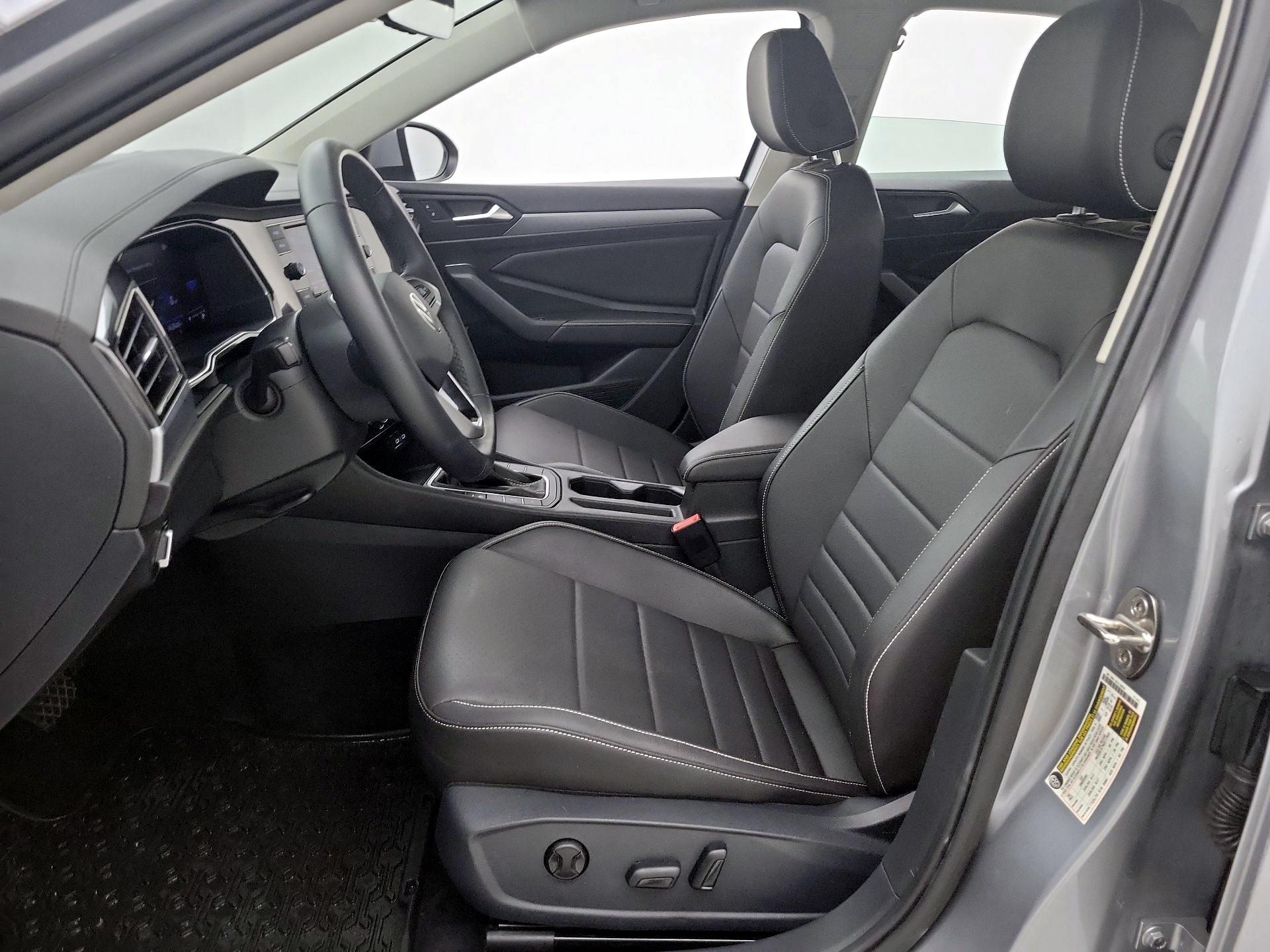 Thumbnail: 2023 Volkswagen Jetta - 11