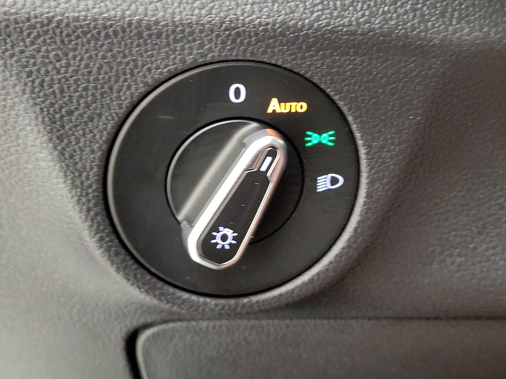 Thumbnail: 2023 Volkswagen Jetta - 13