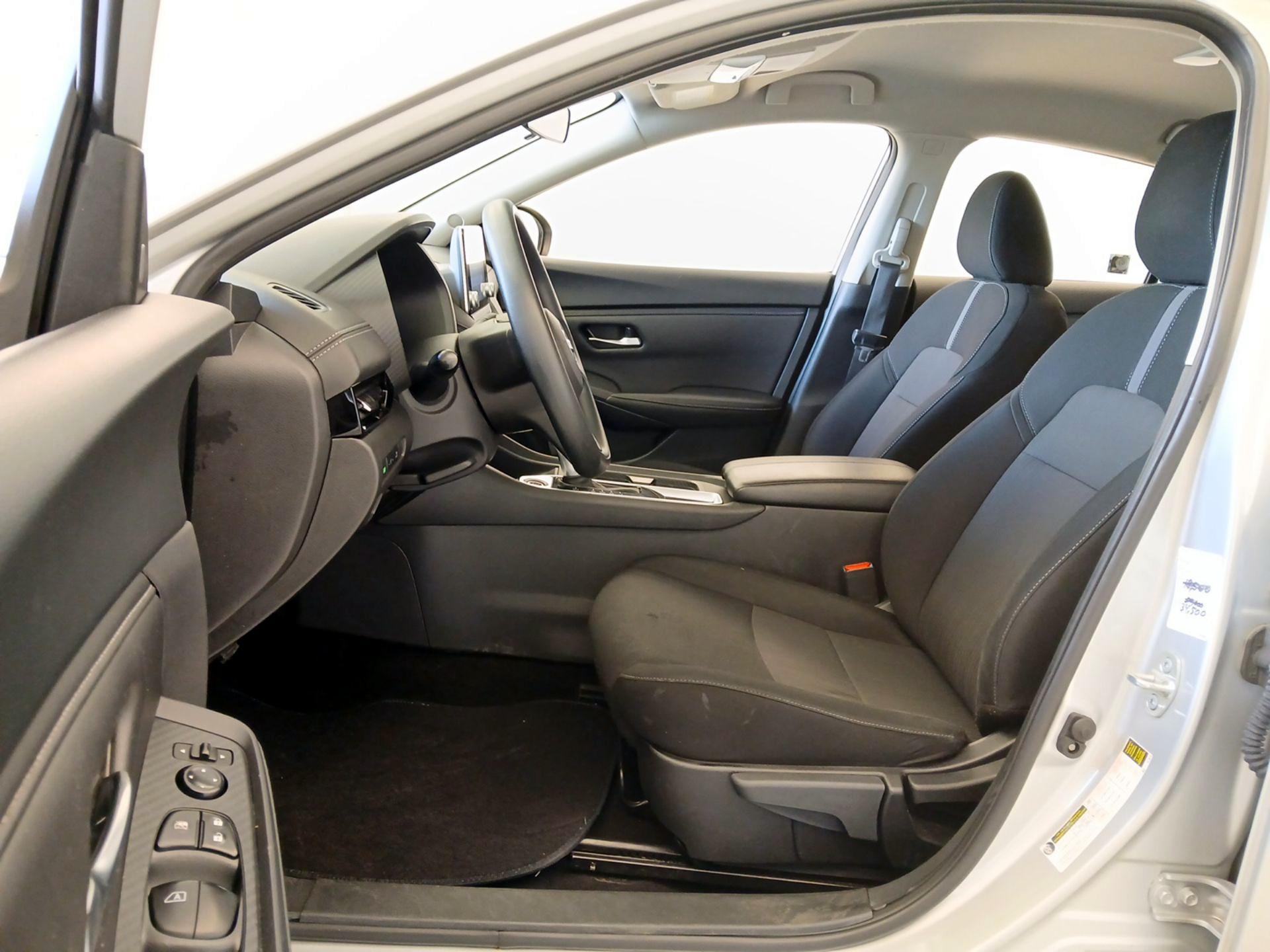 Thumbnail: 2023 Nissan Sentra - 11