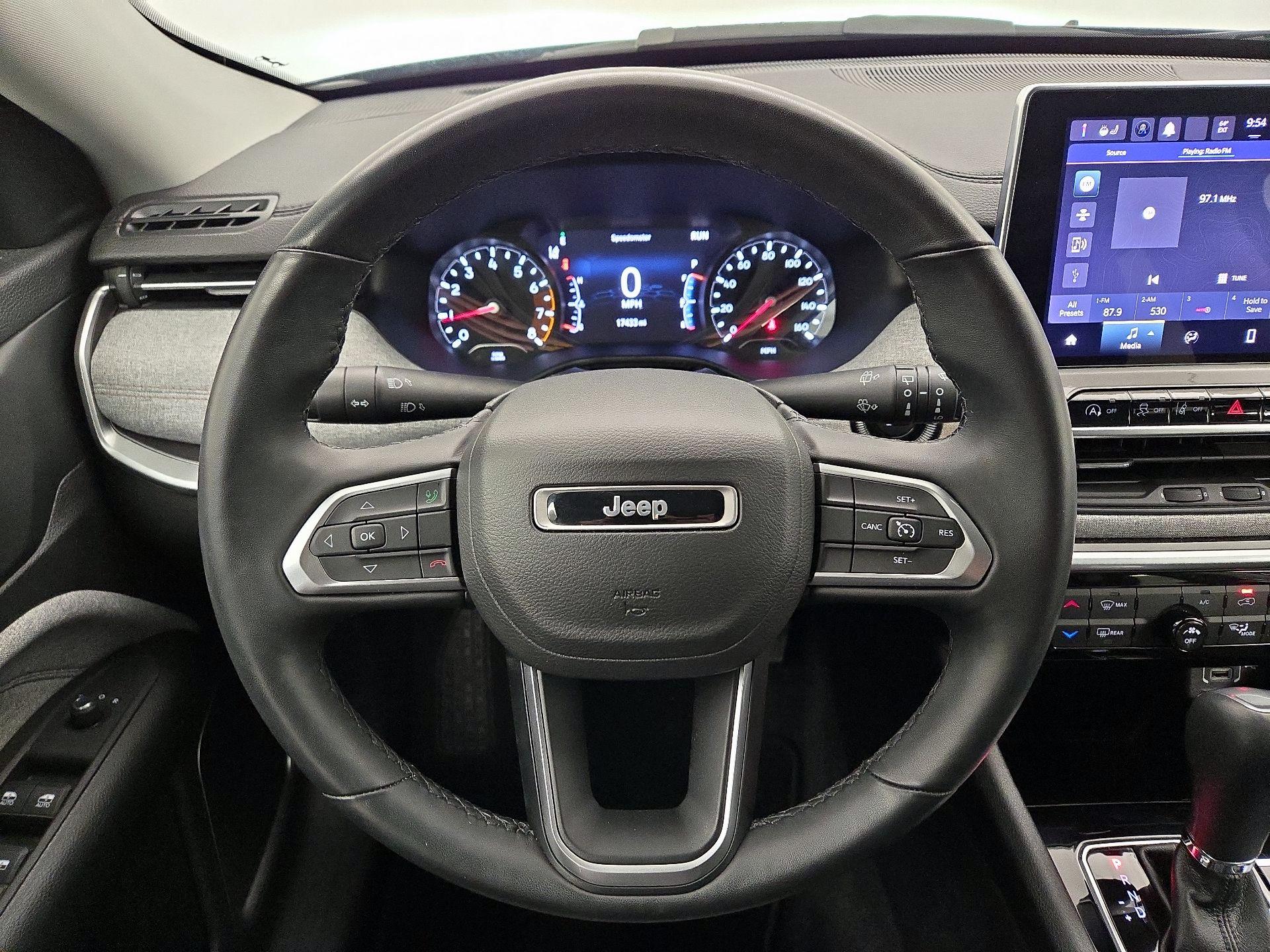 Thumbnail: 2022 Jeep Compass - 10