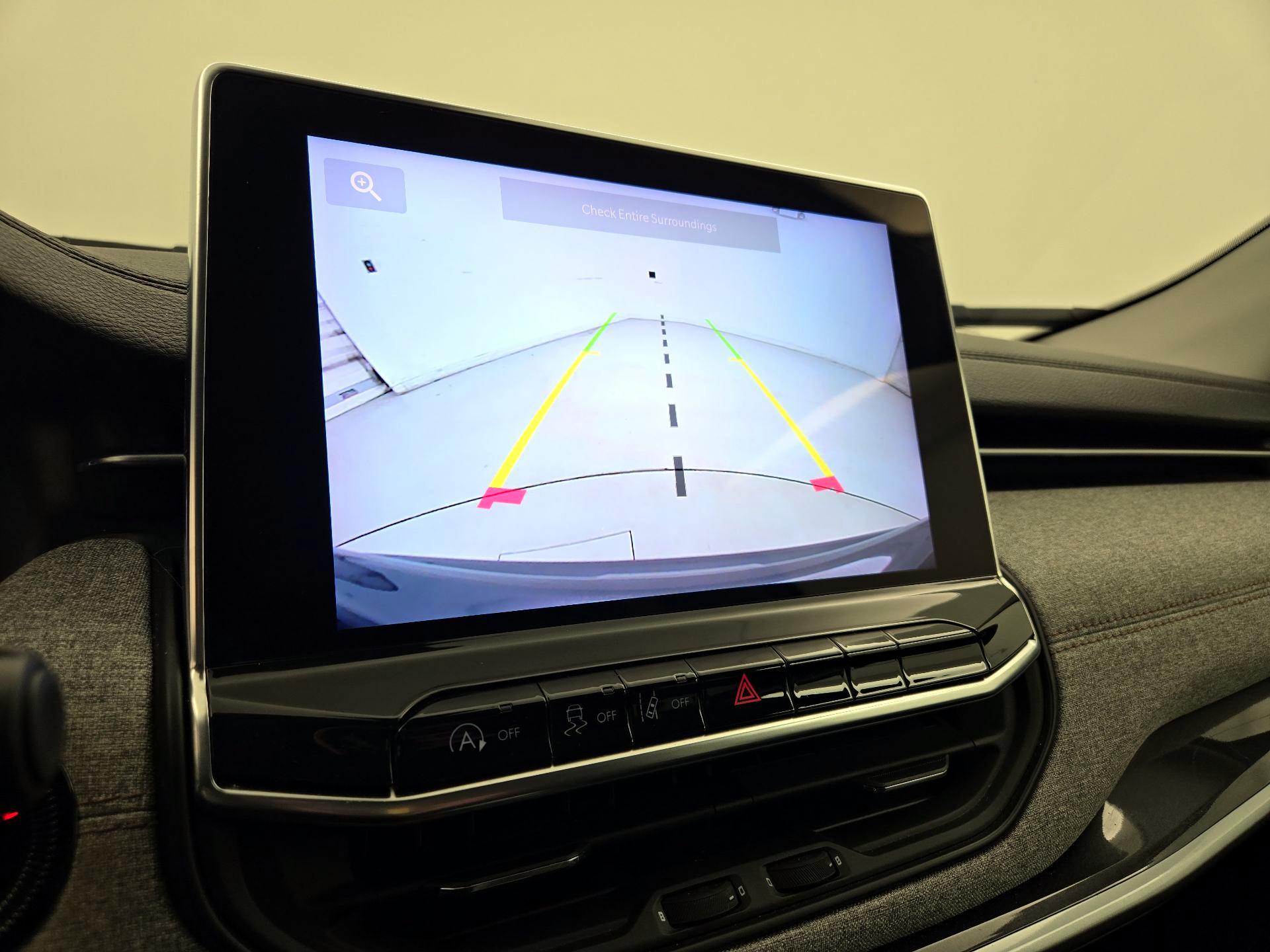 Thumbnail: 2022 Jeep Compass - 14