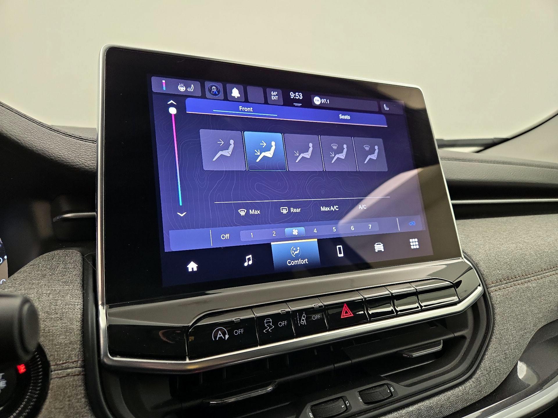 Thumbnail: 2022 Jeep Compass - 16