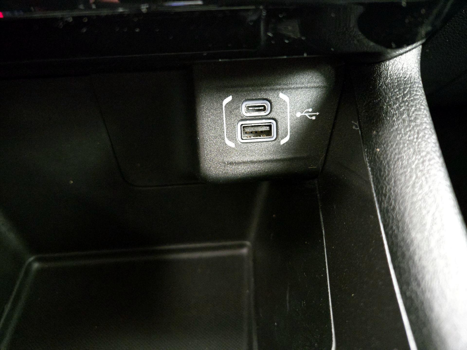 Thumbnail: 2022 Jeep Compass - 18