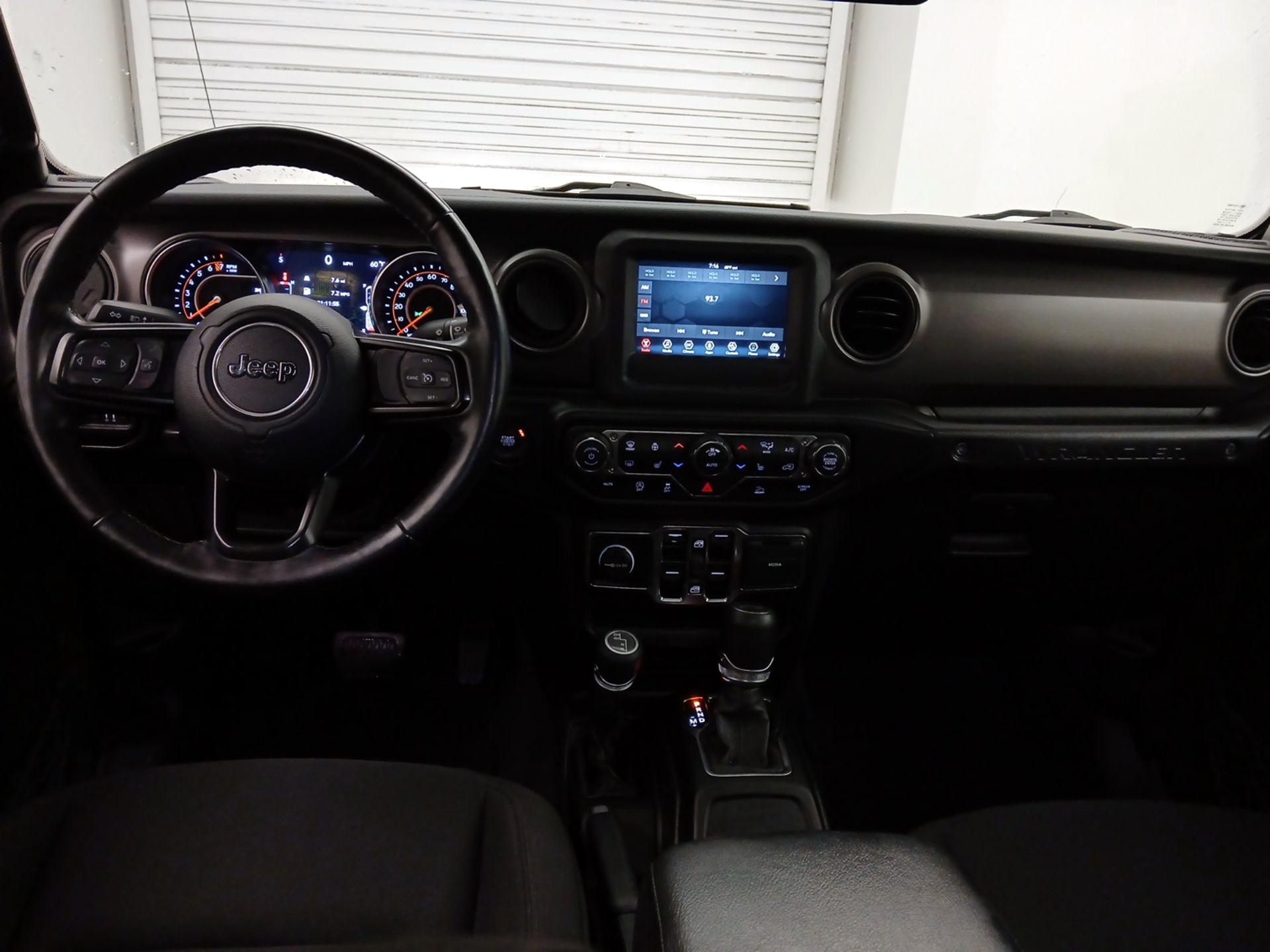 Thumbnail: 2022 Jeep Wrangler - 9