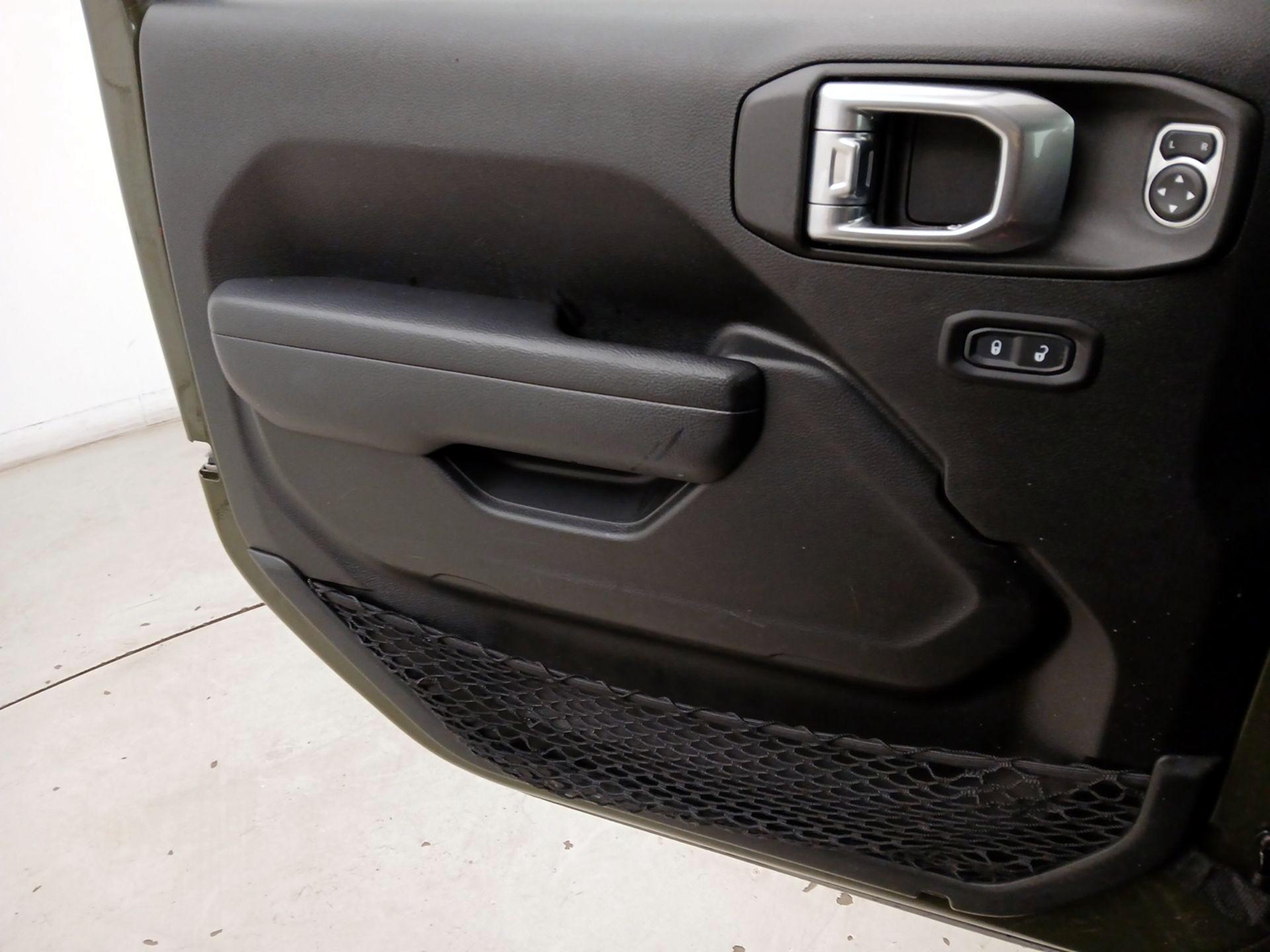 Thumbnail: 2022 Jeep Wrangler - 12