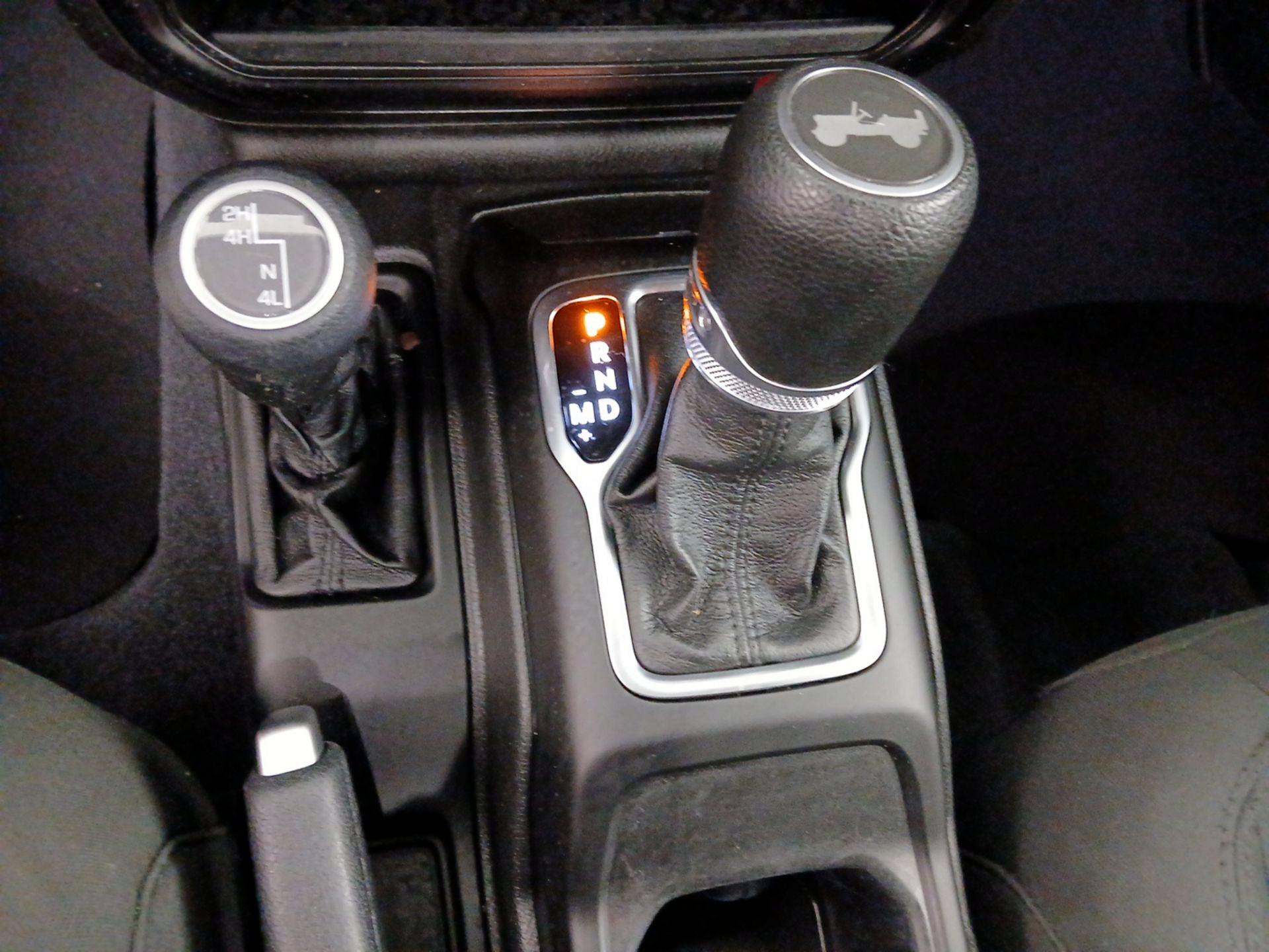 Thumbnail: 2022 Jeep Wrangler - 17