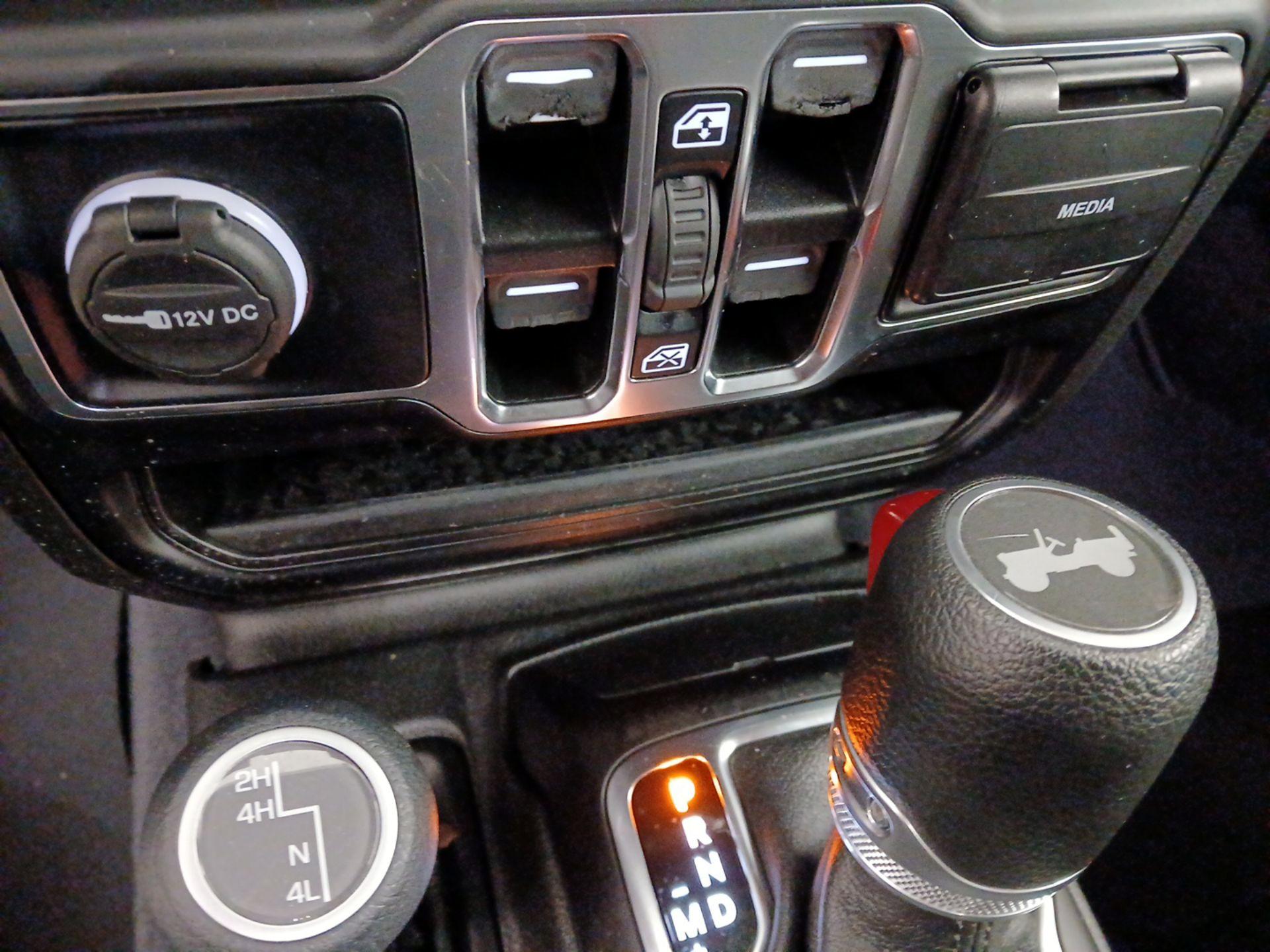 Thumbnail: 2022 Jeep Wrangler - 18