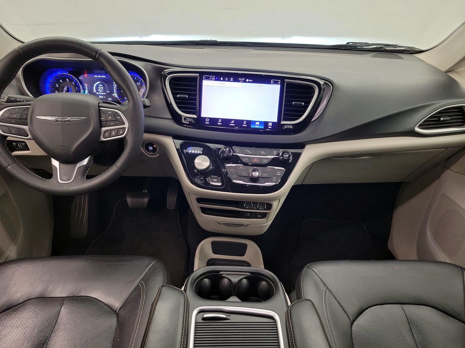 Thumbnail: 2022 Chrysler Pacifica - 9