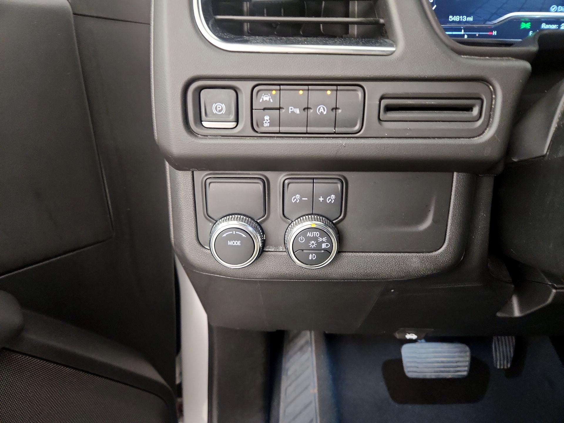 Thumbnail: 2024 GMC Yukon XL - 13