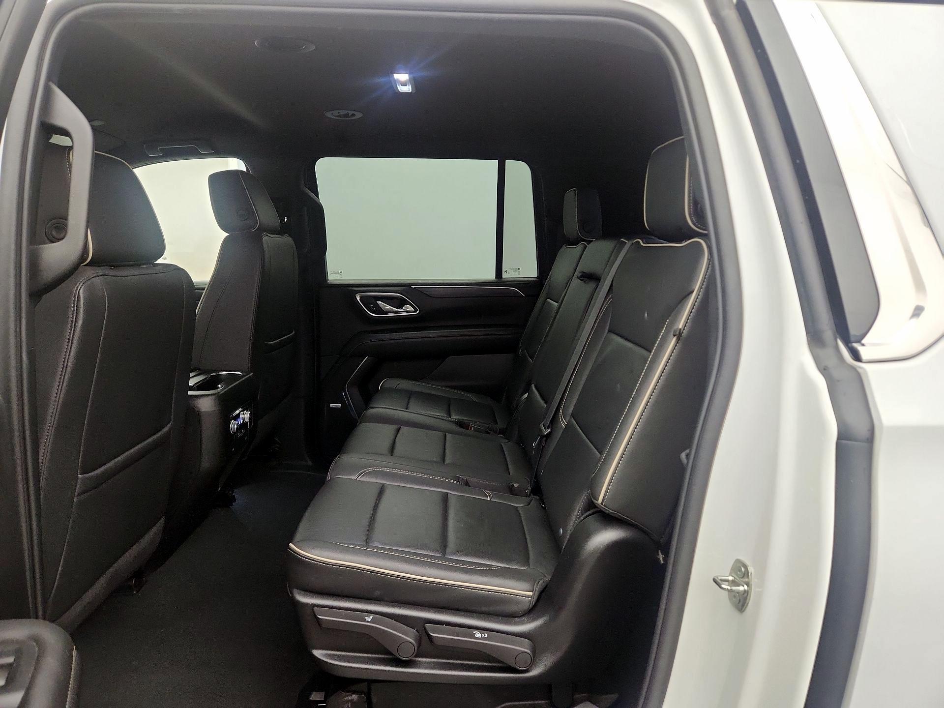 Thumbnail: 2024 GMC Yukon XL - 18