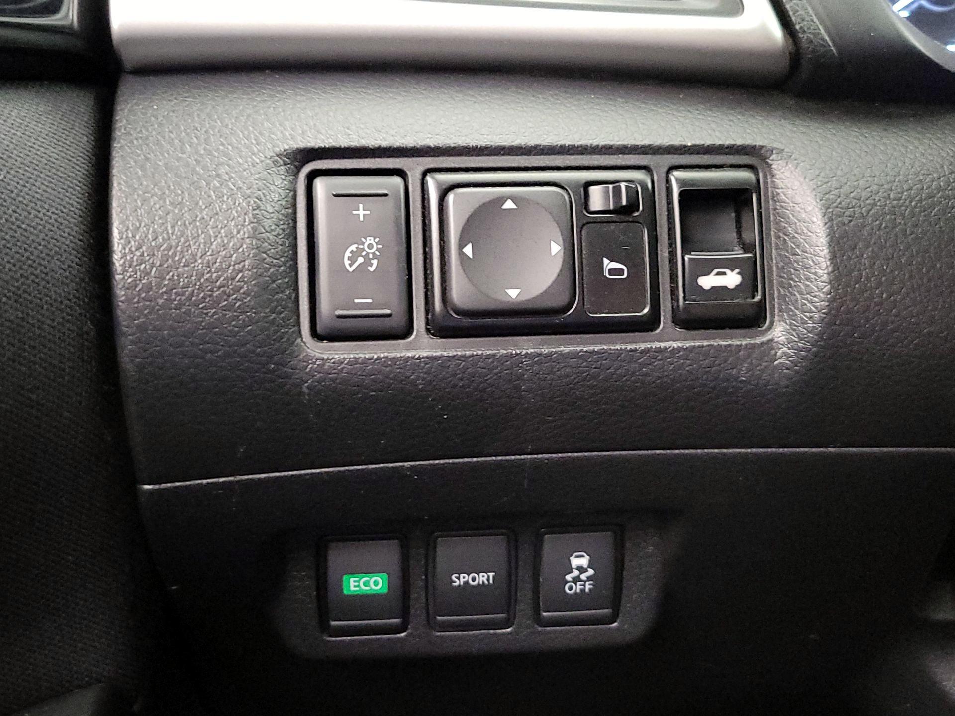 Thumbnail: 2019 Nissan Sentra - 13