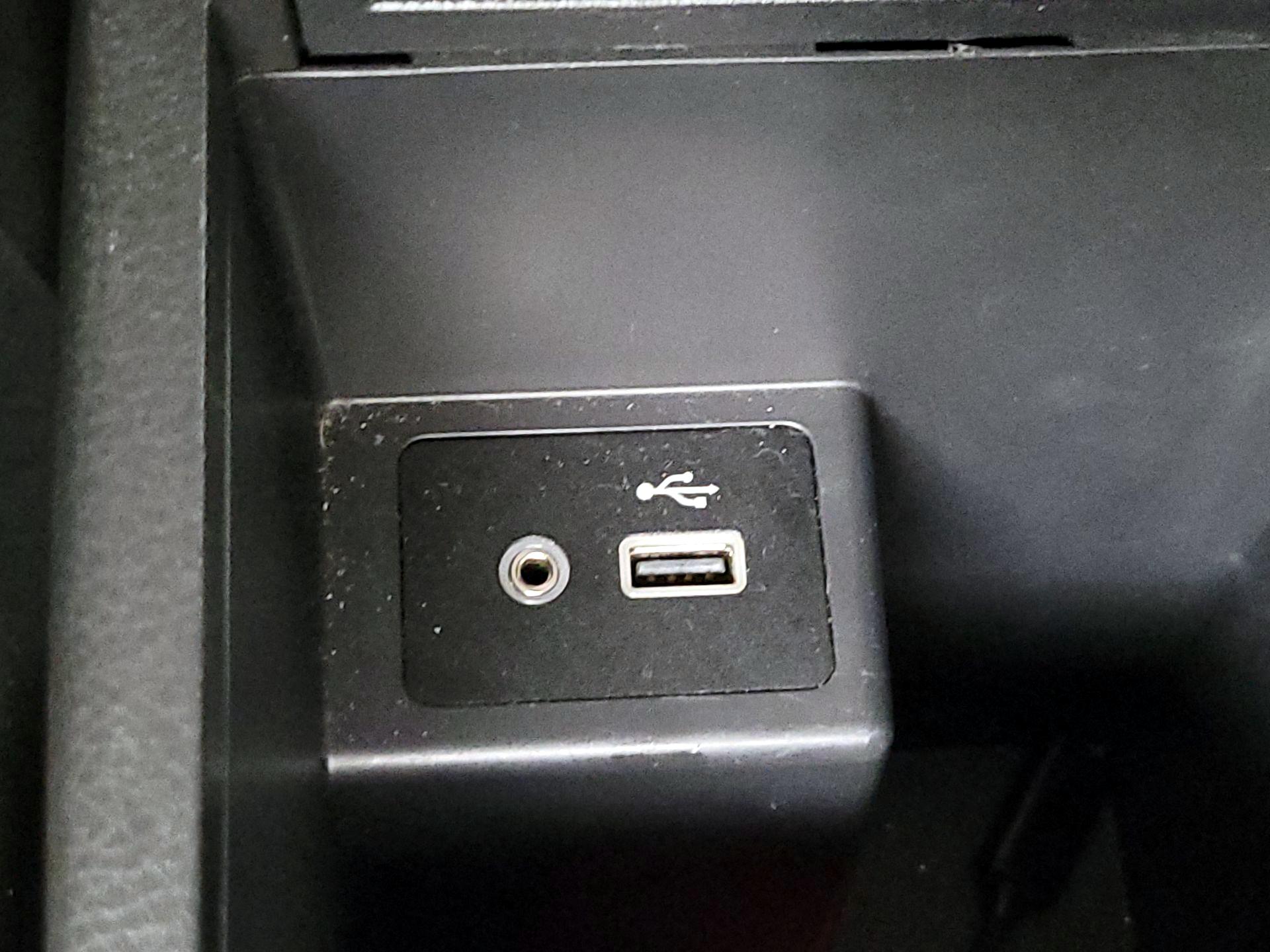 Thumbnail: 2019 Nissan Sentra - 18