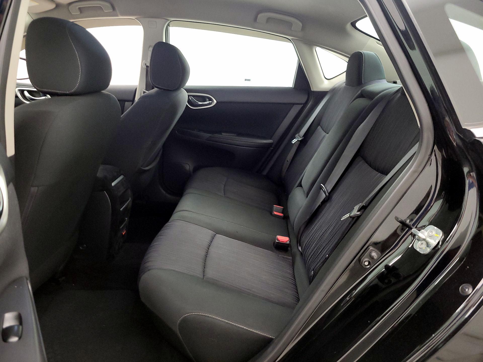 Thumbnail: 2019 Nissan Sentra - 19