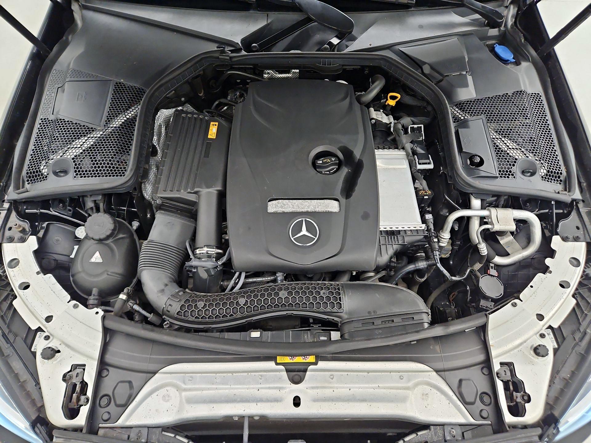 Thumbnail: 2018 Mercedes-Benz C-Class - 20