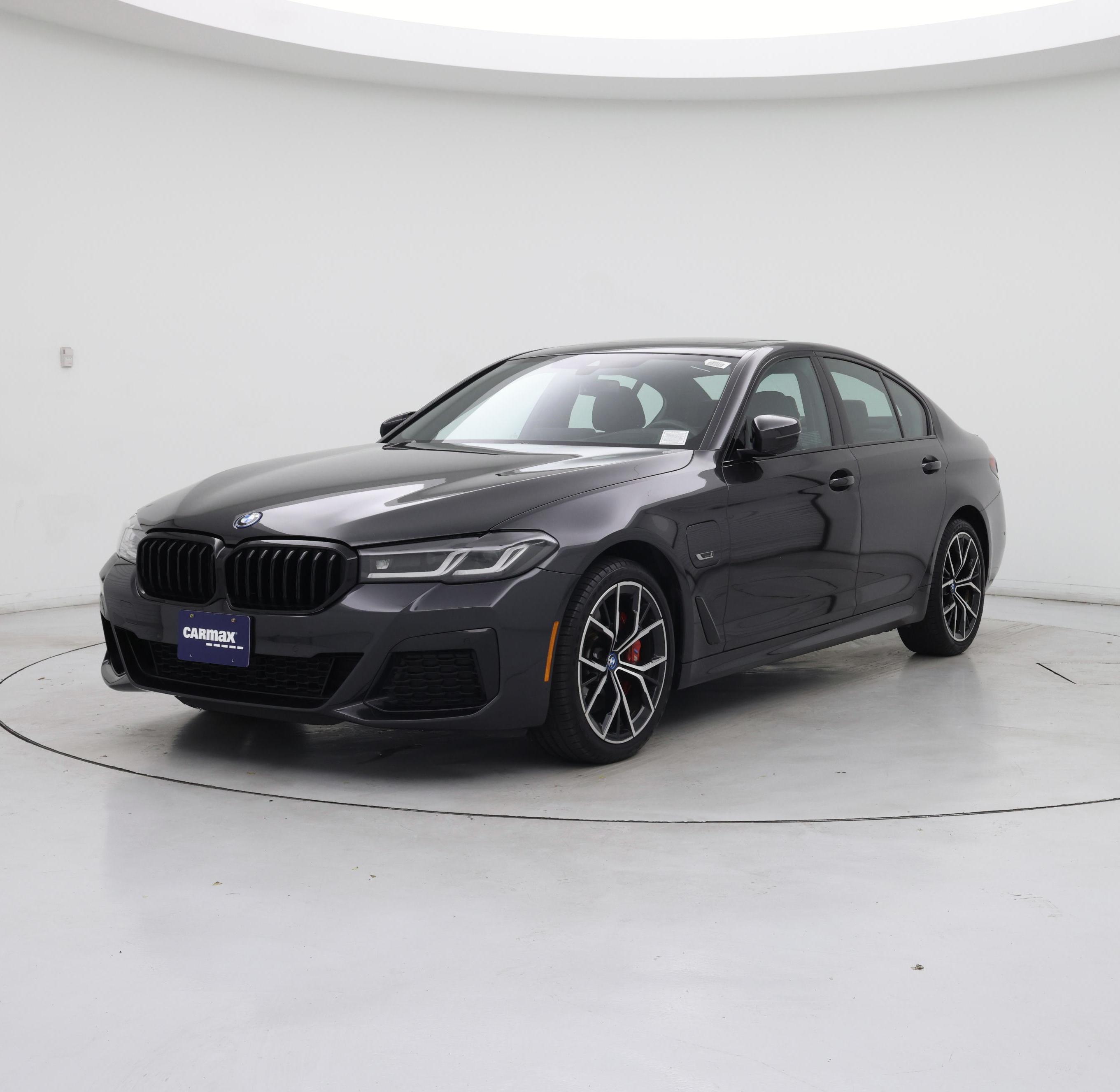 Thumbnail: 2023 BMW 5 Series - 4