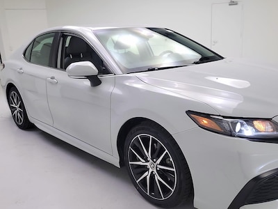 2022 Toyota Camry Hybrid SE