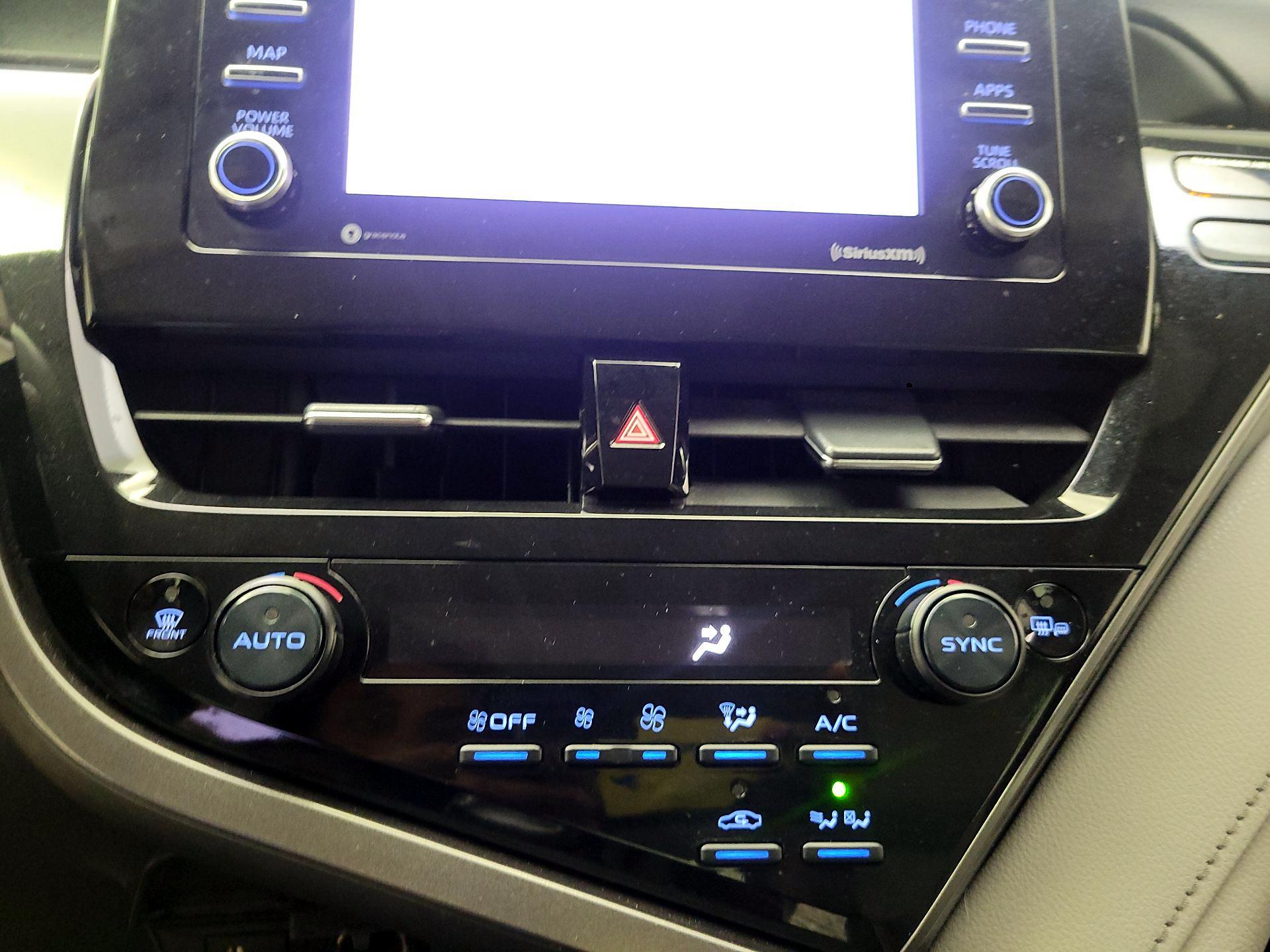 Thumbnail: 2022 Toyota Camry - 14