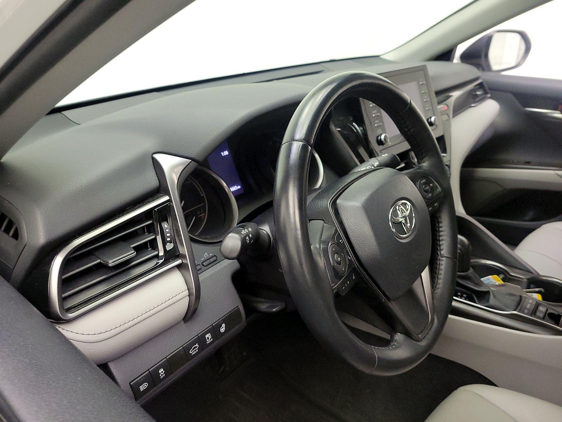 Thumbnail: 2022 Toyota Camry - 8