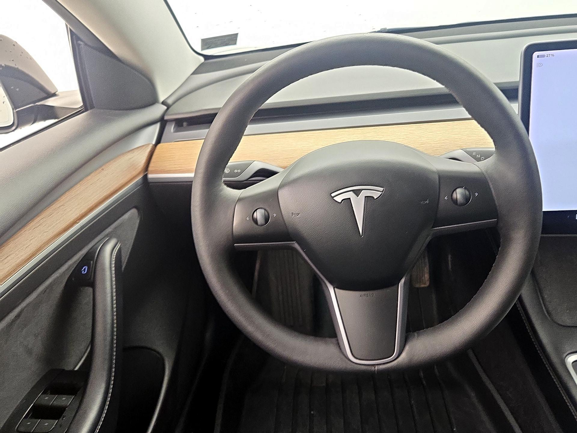 Thumbnail: 2022 Tesla Model 3 - 10