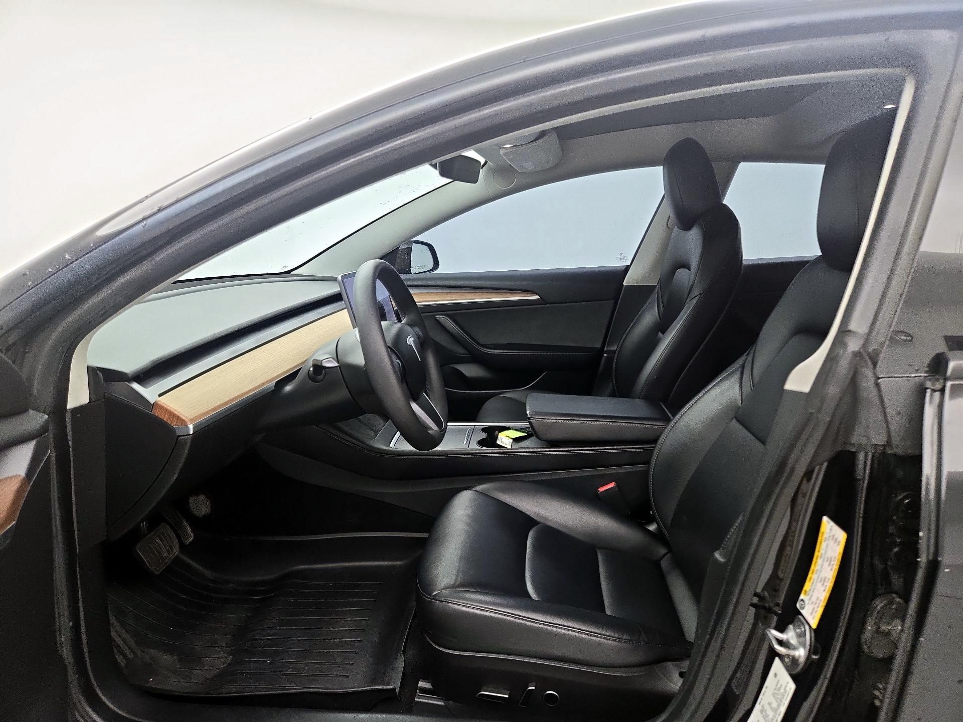 Thumbnail: 2022 Tesla Model 3 - 11