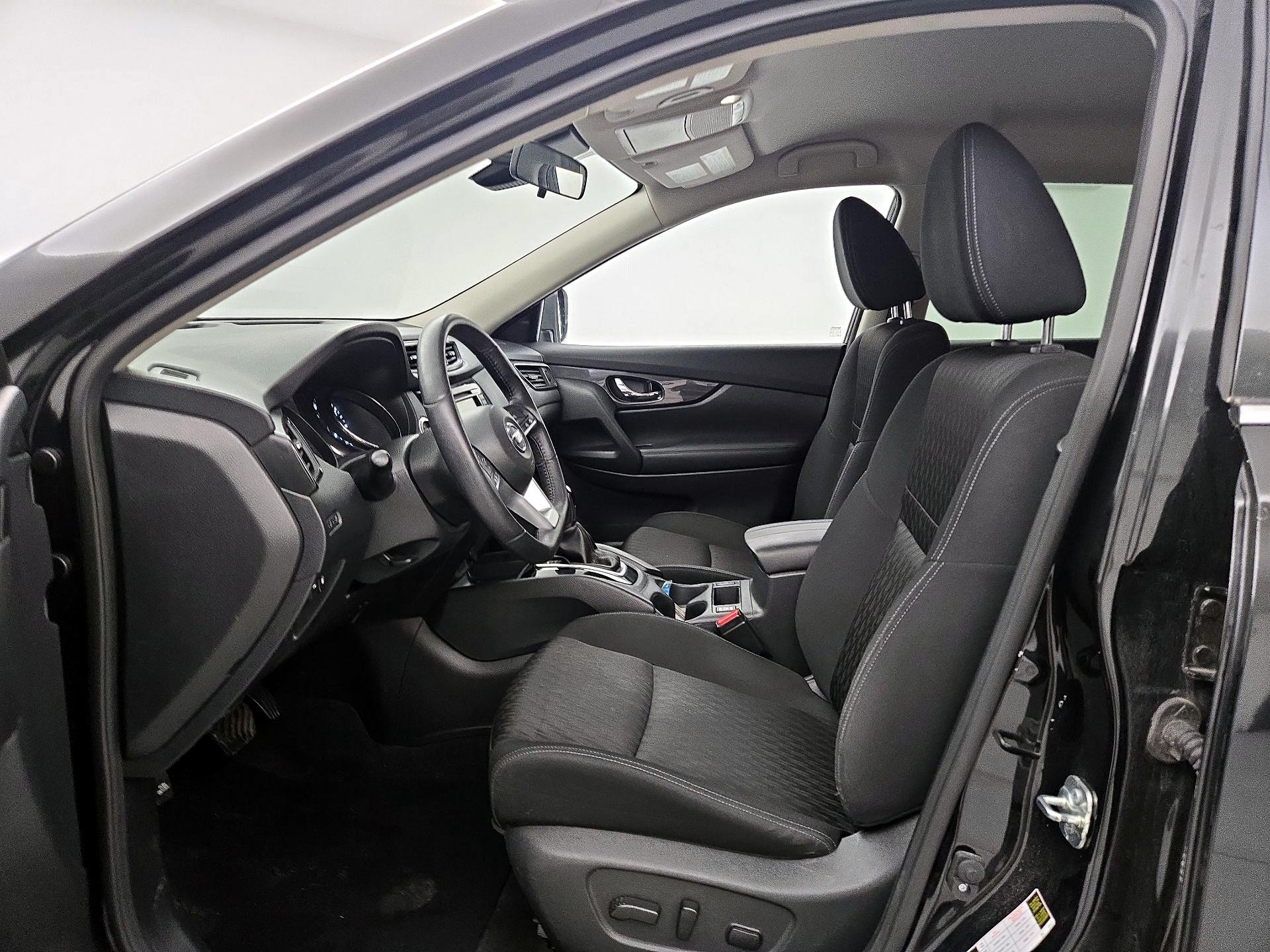 Thumbnail: 2019 Nissan Rogue - 11