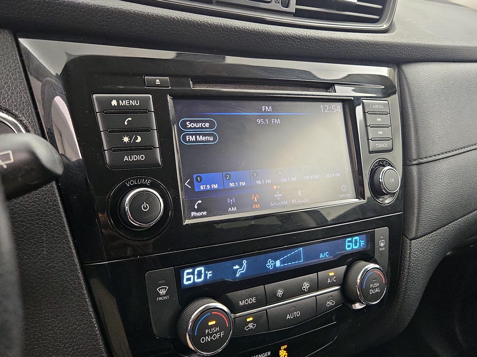 Thumbnail: 2019 Nissan Rogue - 15