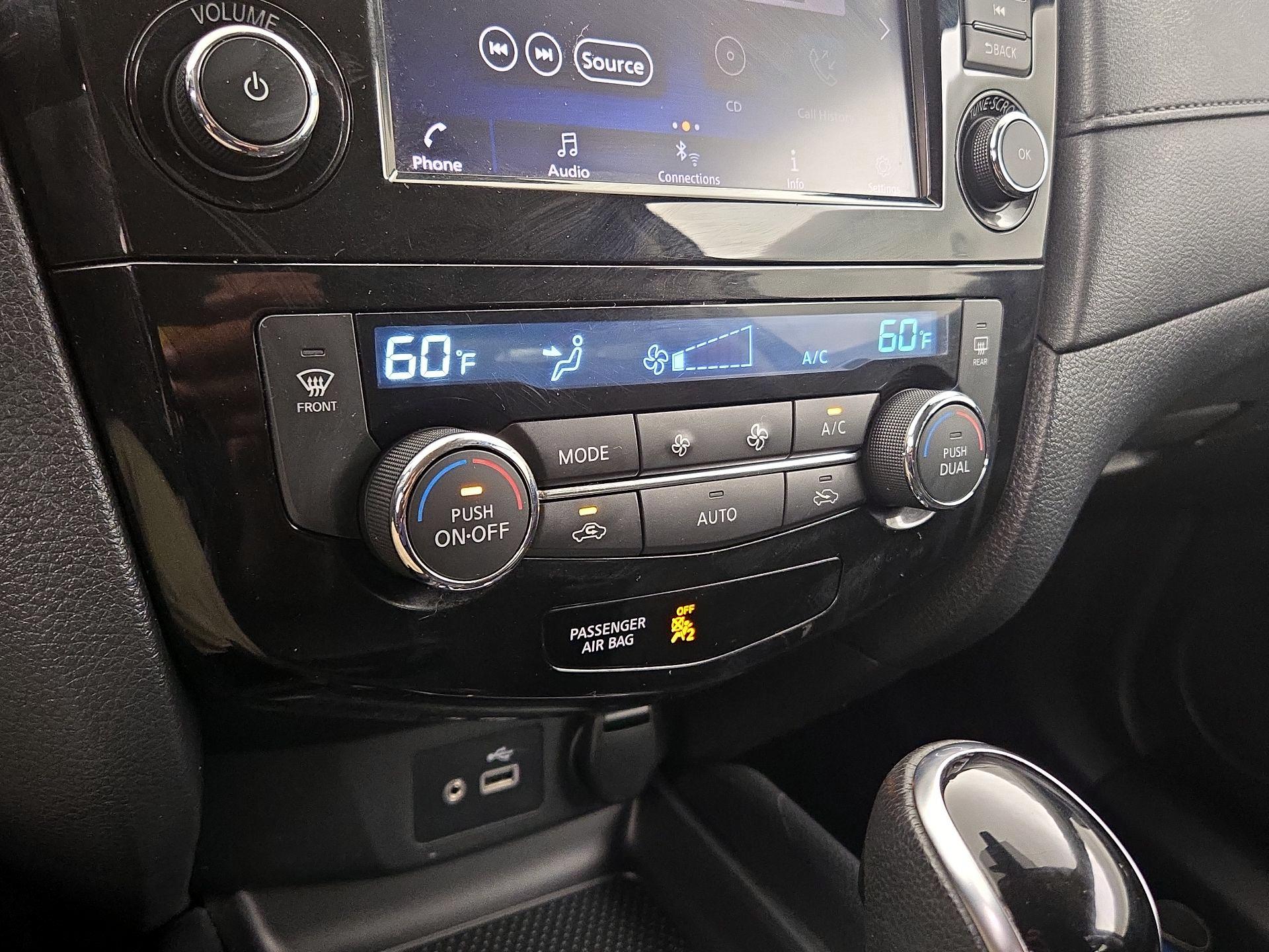 Thumbnail: 2019 Nissan Rogue - 16